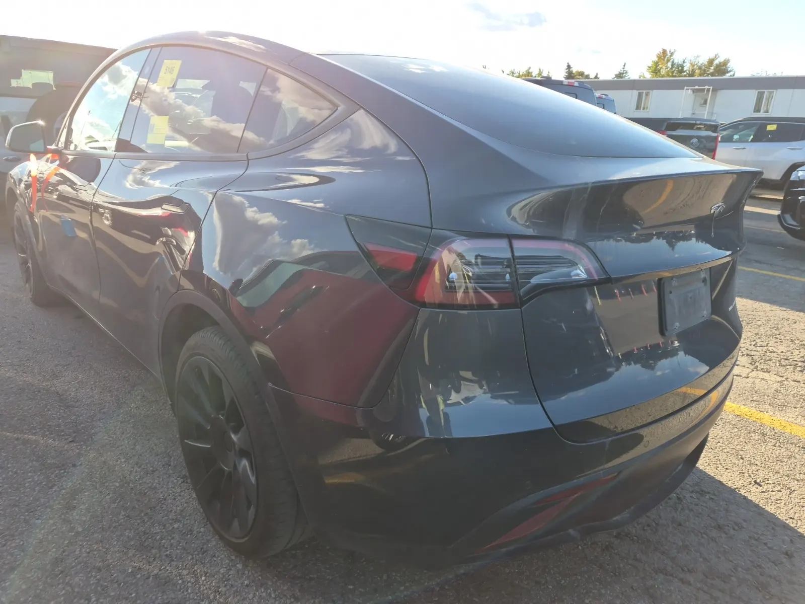 Driver Rear 3/4 Photo