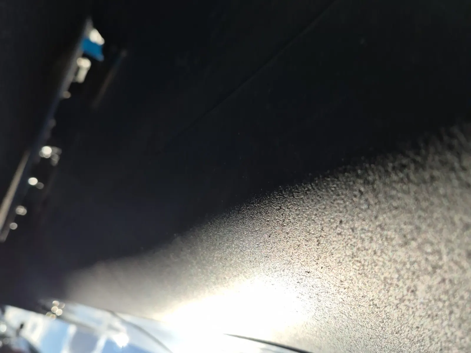 Undercarriage - Passenger Photo