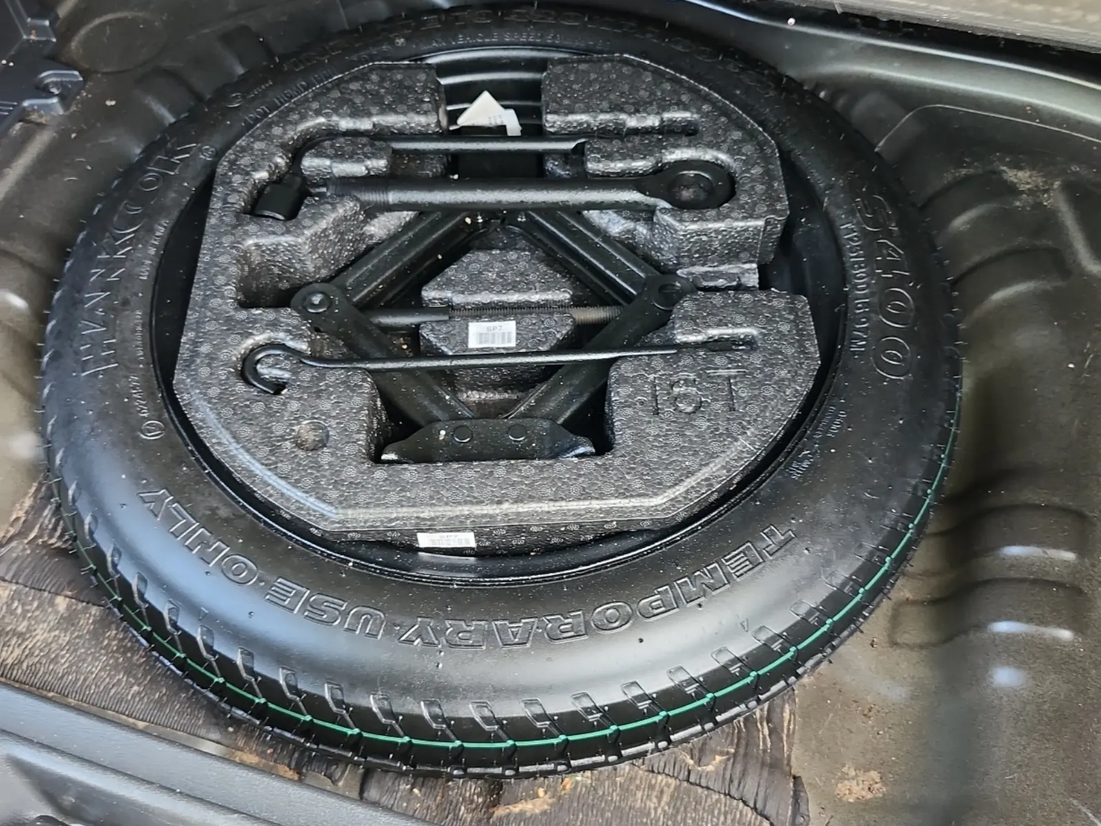 Spare Tire & Wheel Photo