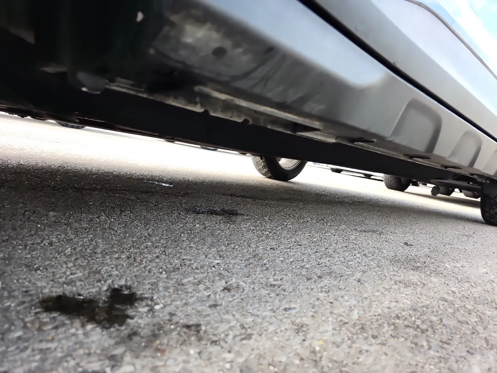 Undercarriage - Driver Photo