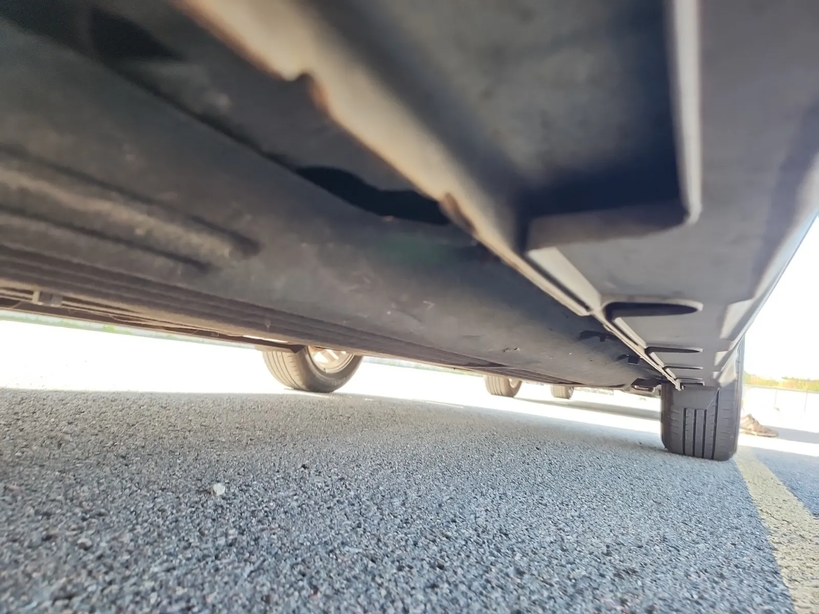 Undercarriage - Driver Photo