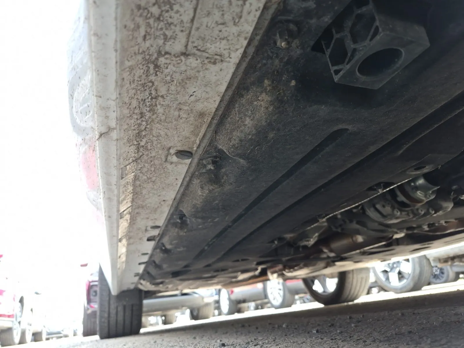 Undercarriage - Passenger Photo