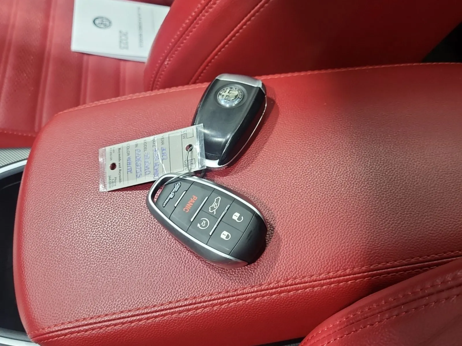 Keys/Fobs/Manual Photo