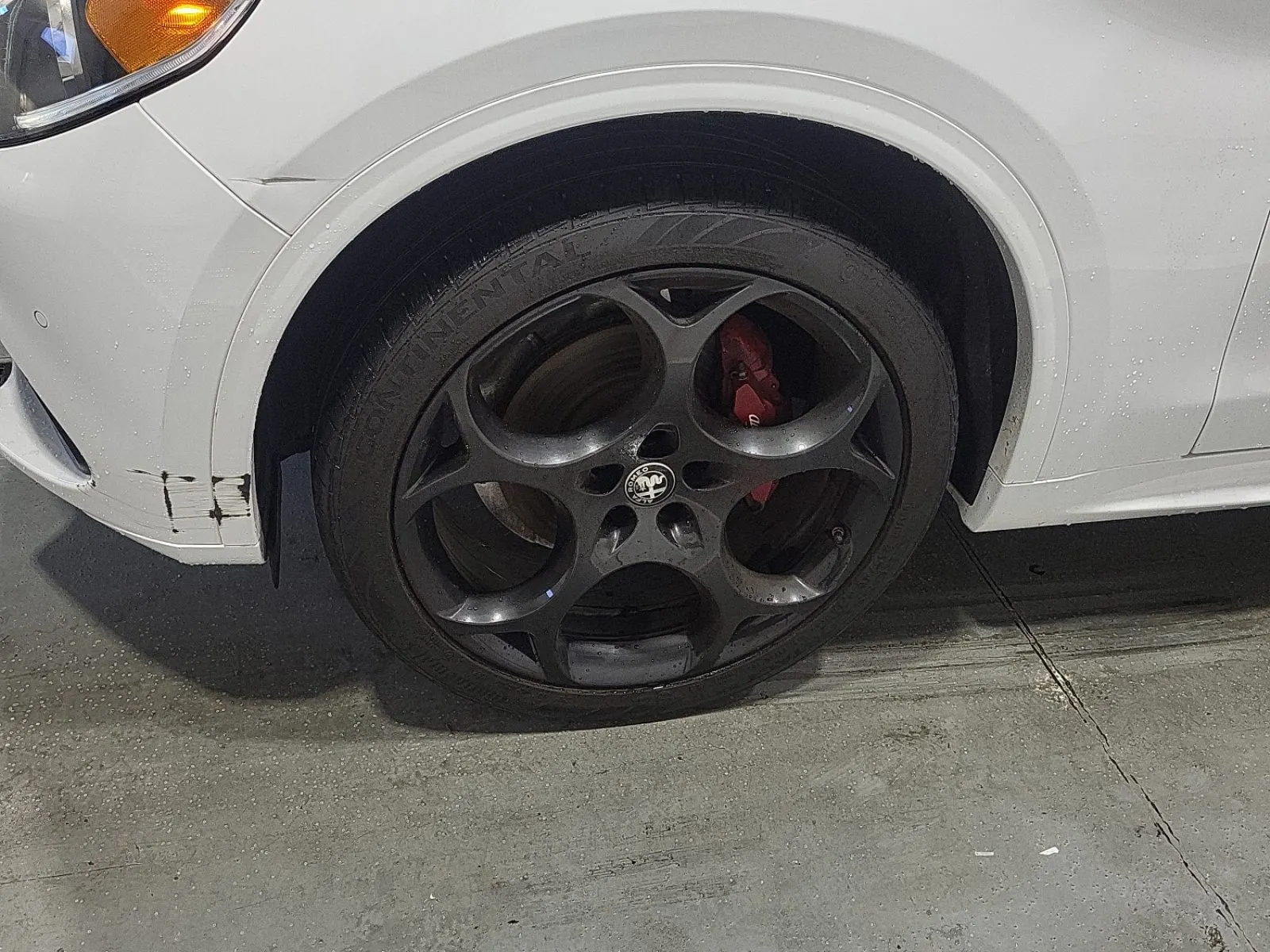 Front driver wheel/tire photo