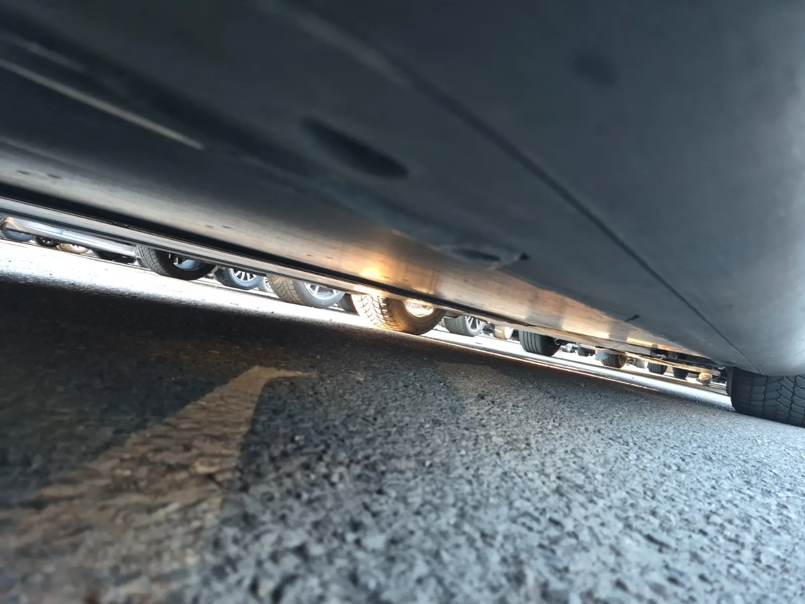 Undercarriage - Passenger Photo