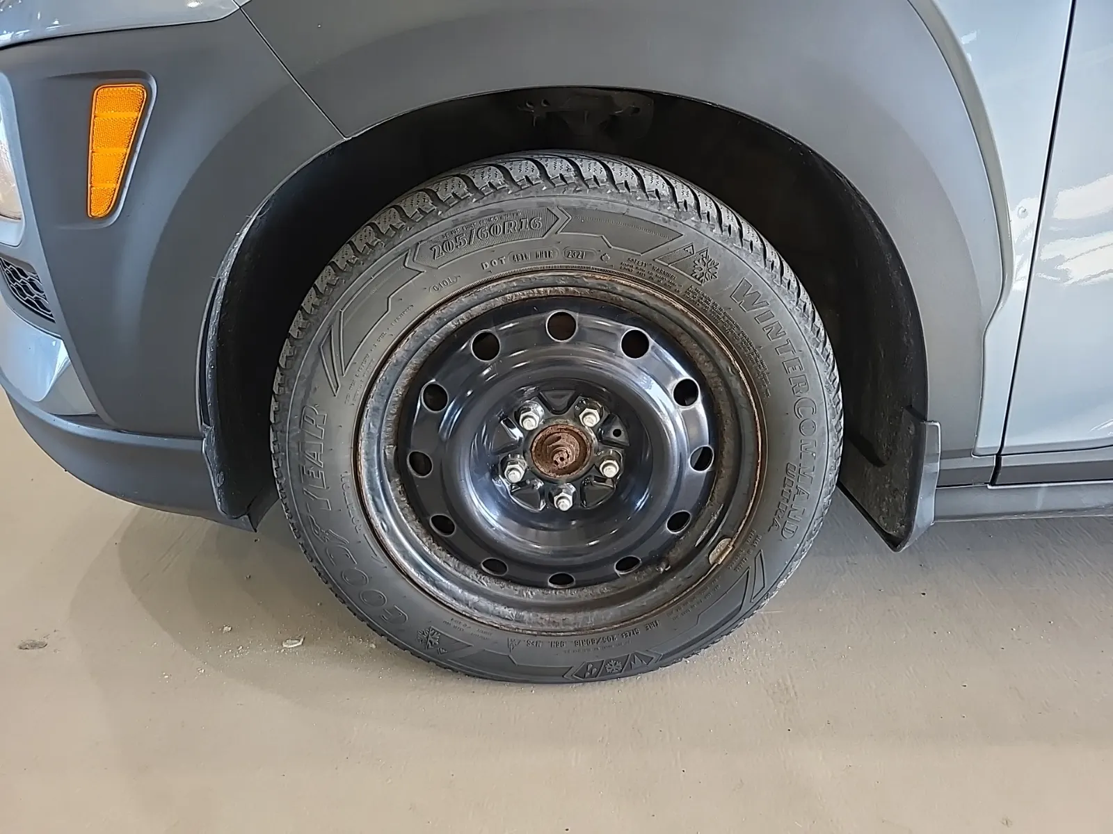 Front driver wheel/tire photo