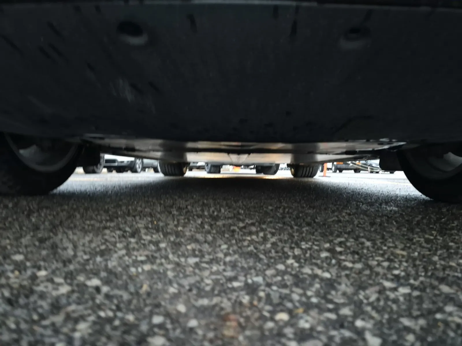 Undercarriage - Front Photo