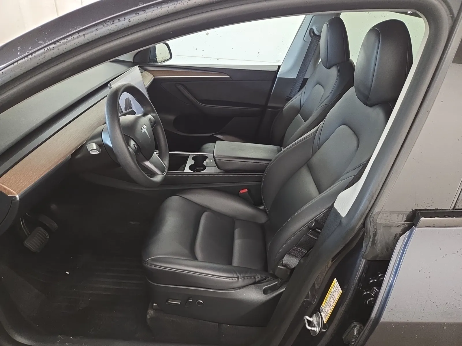Front Interior Photo