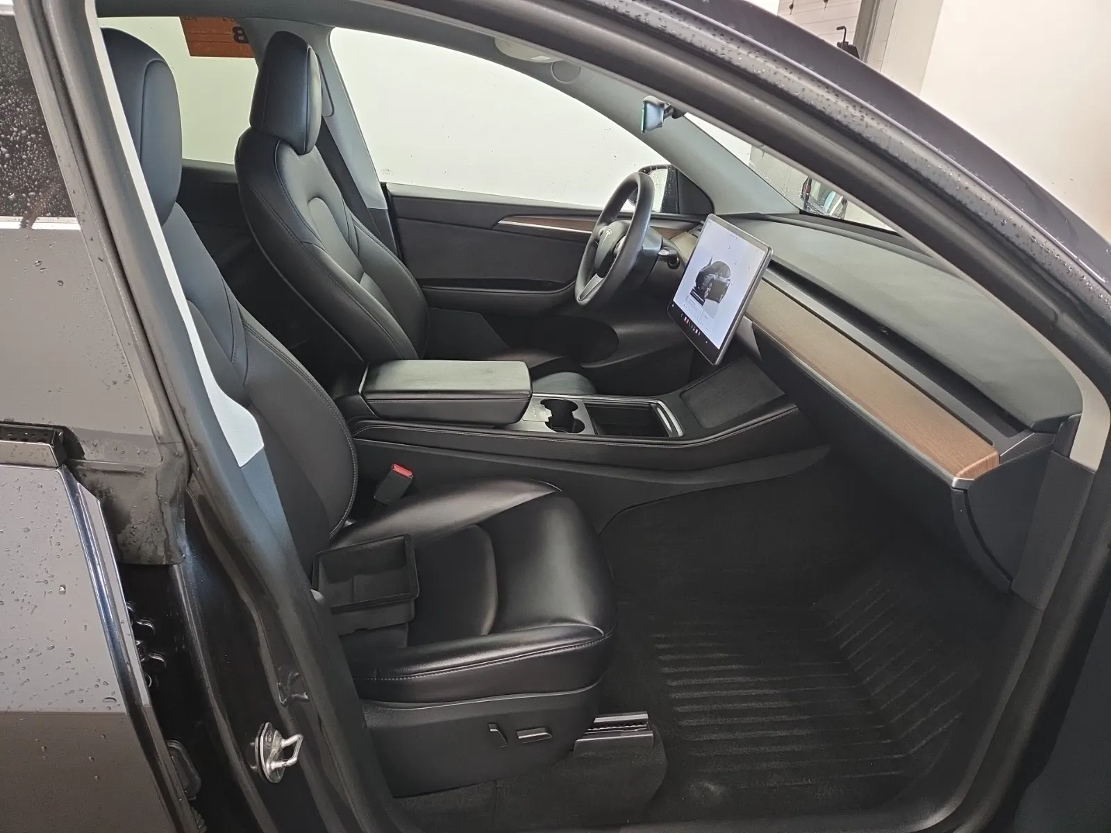 Right Side Interior Photo