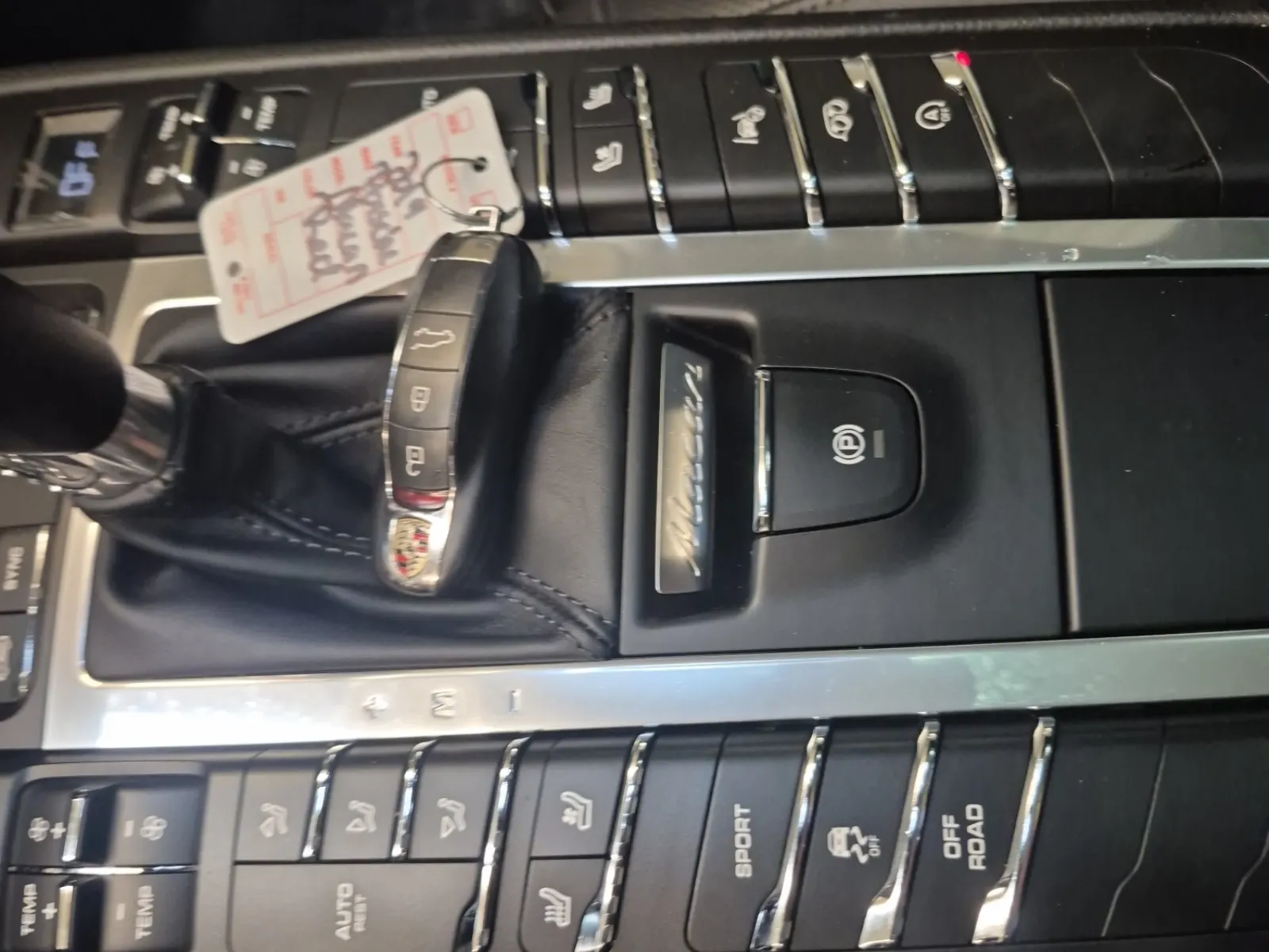 Keys/Fobs/Manual Photo
