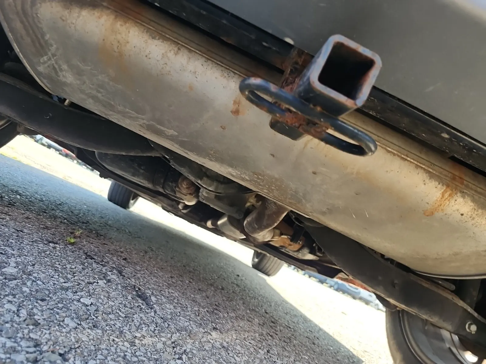 Undercarriage - Rear Photo