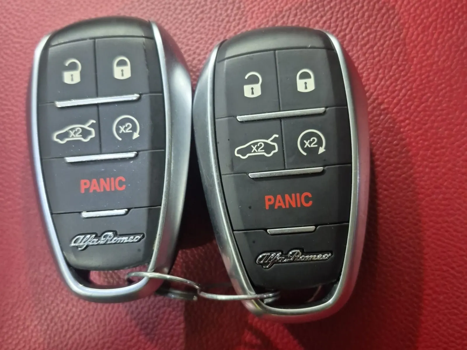 Keys/Fobs/Manual Photo