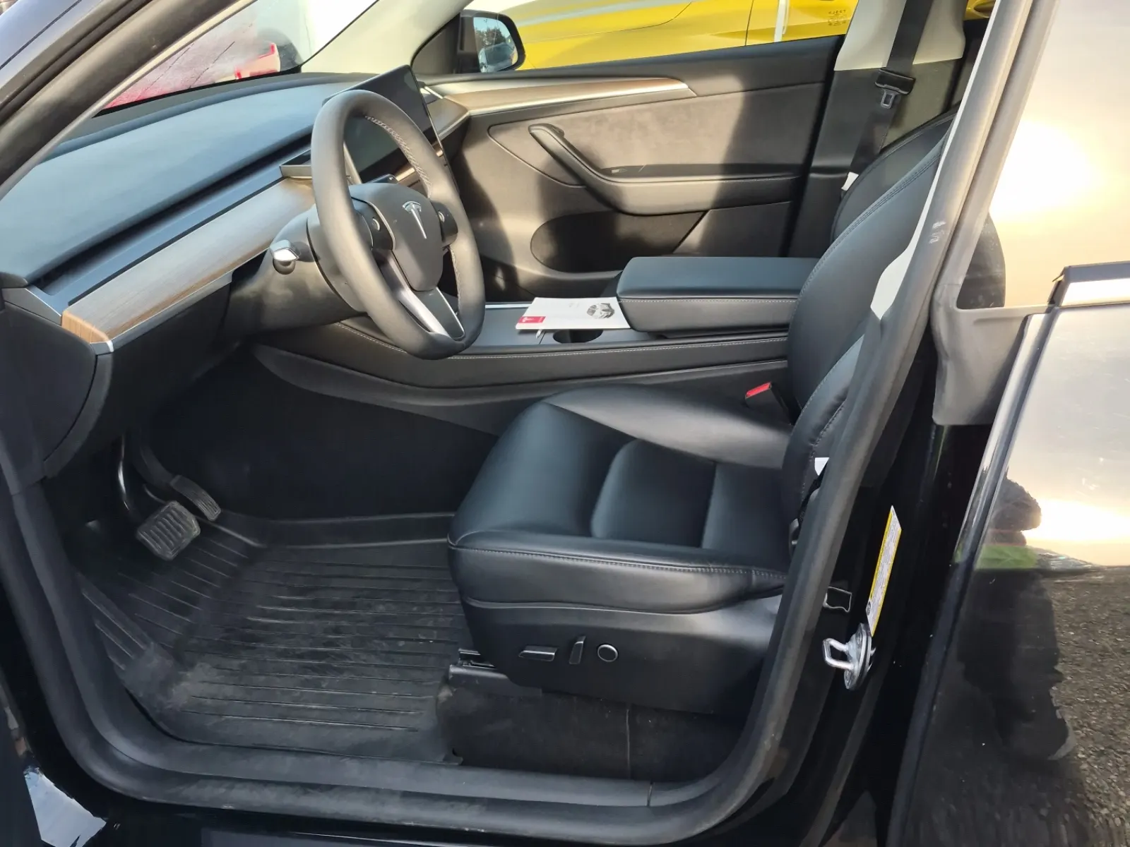Front Interior Photo