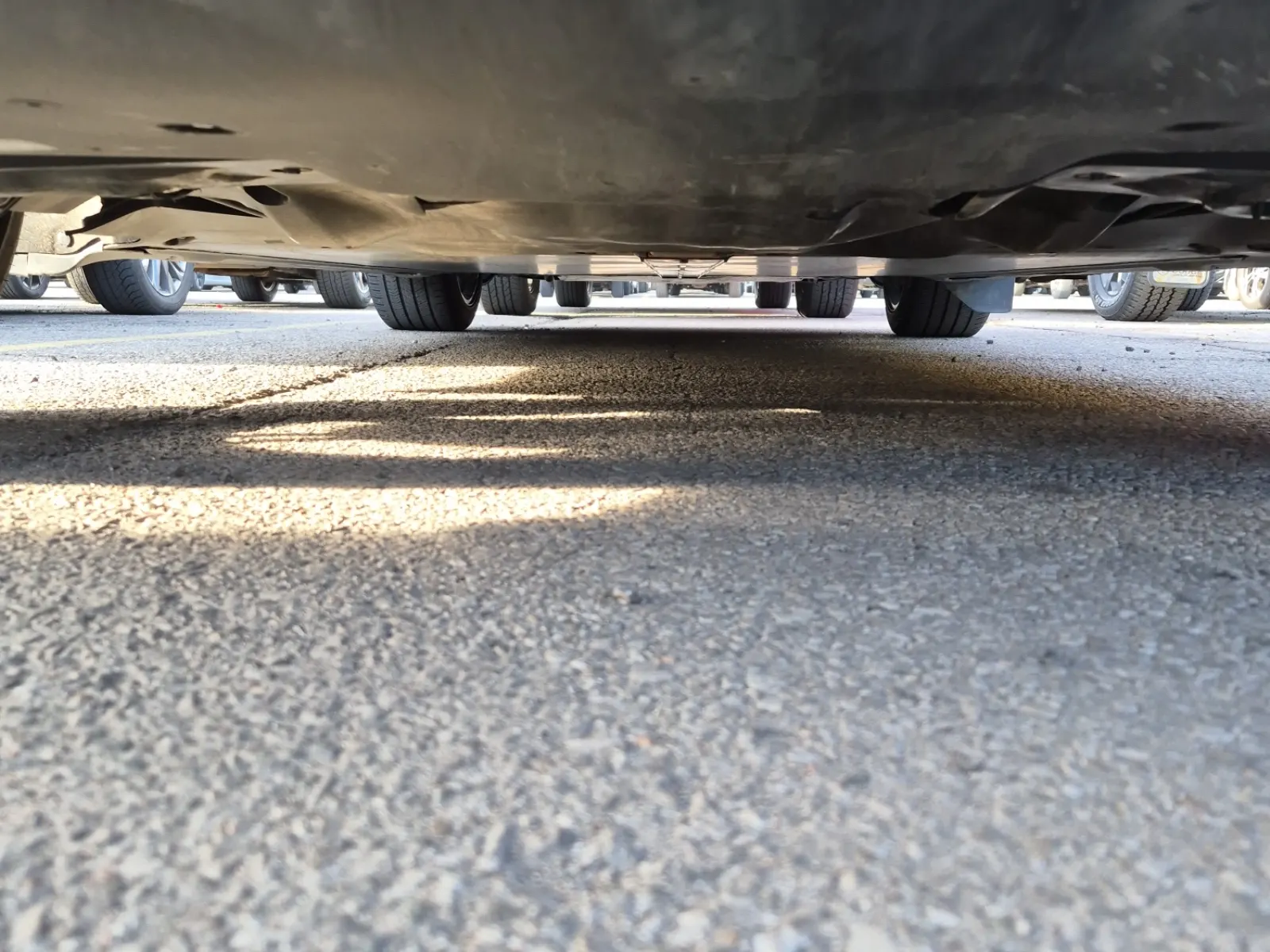 Undercarriage - Rear Photo