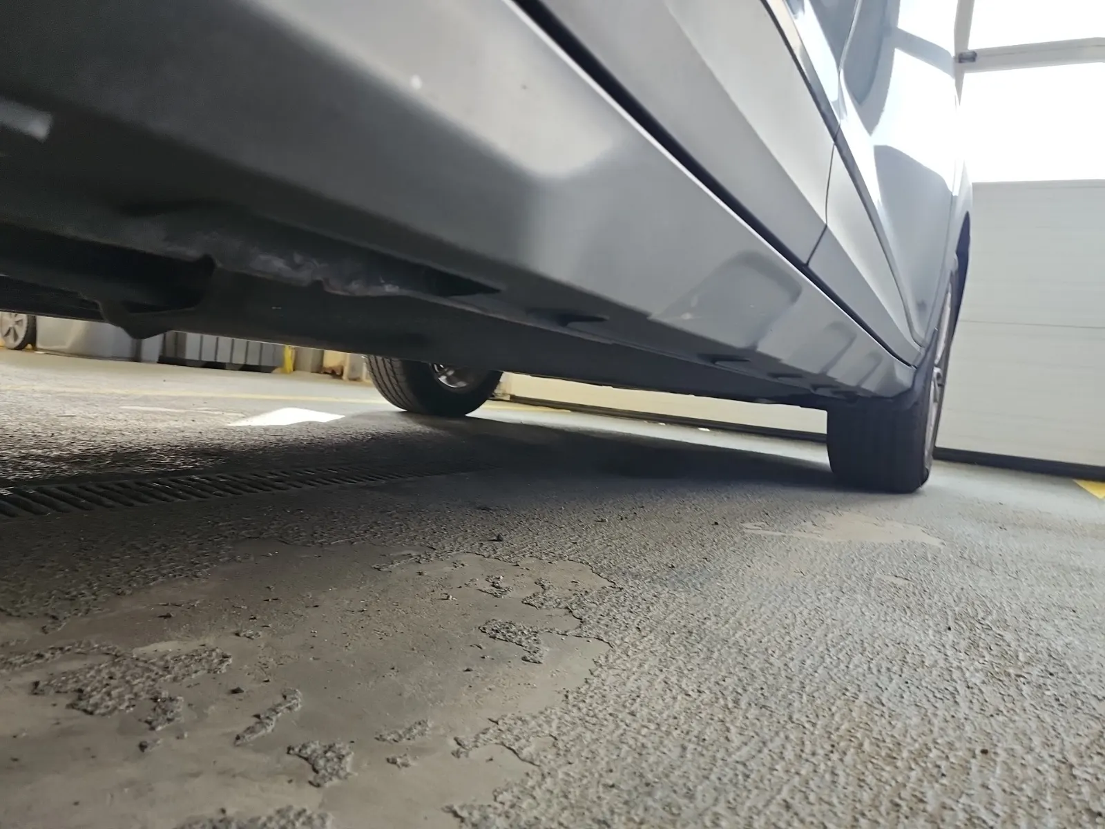 Undercarriage - Passenger Photo