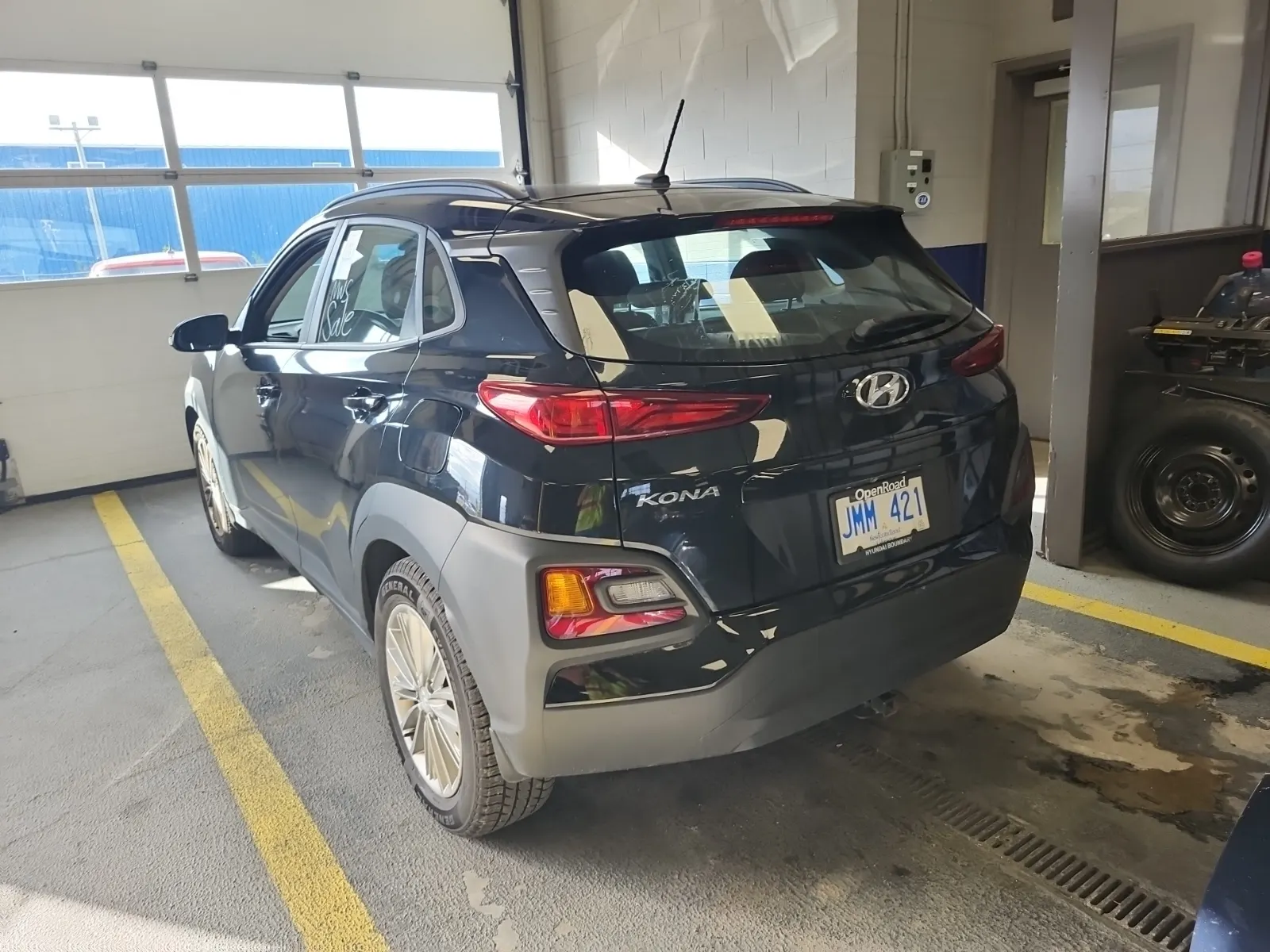 Driver Rear 3/4 Photo