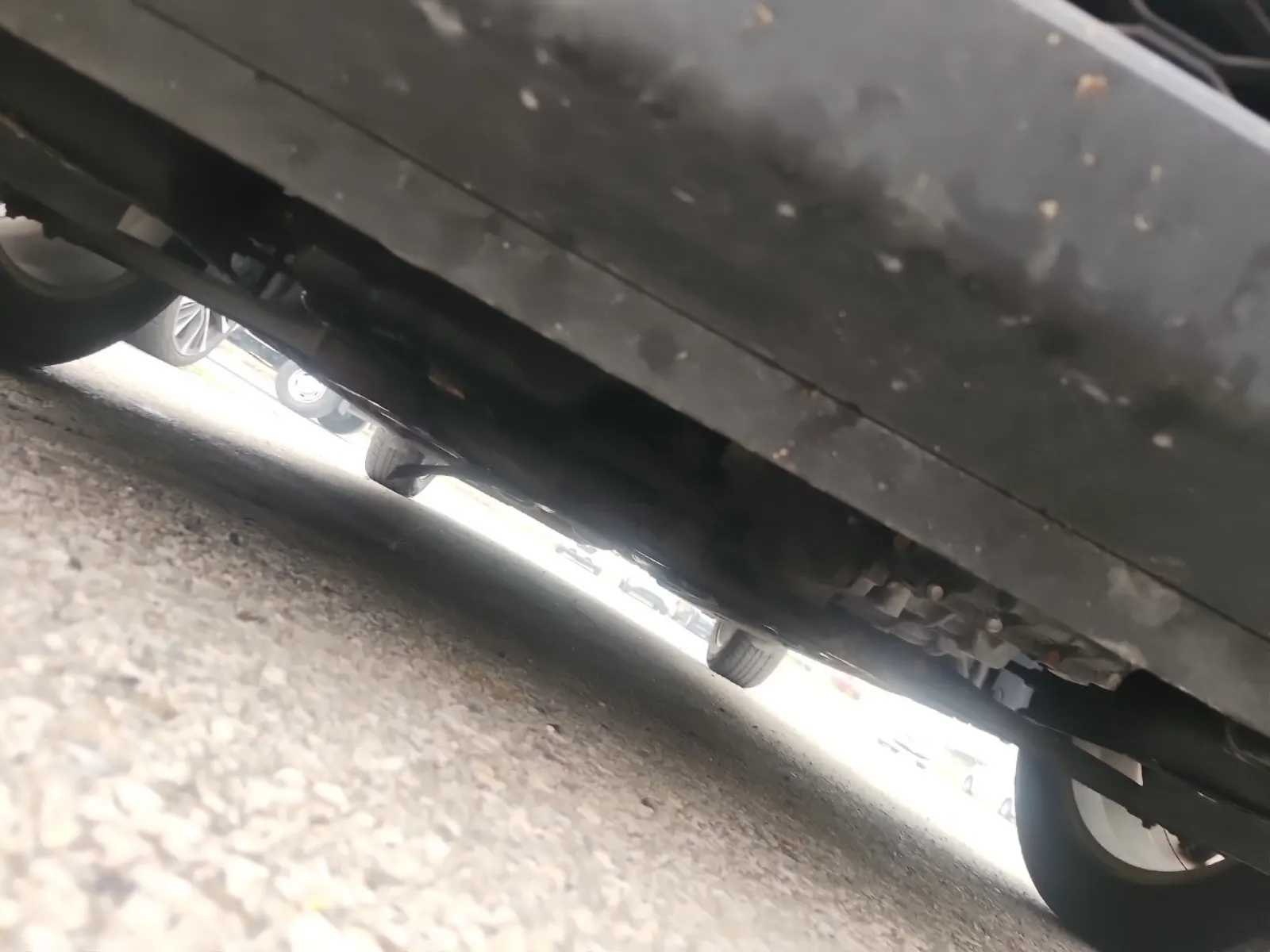 Undercarriage - Front Photo