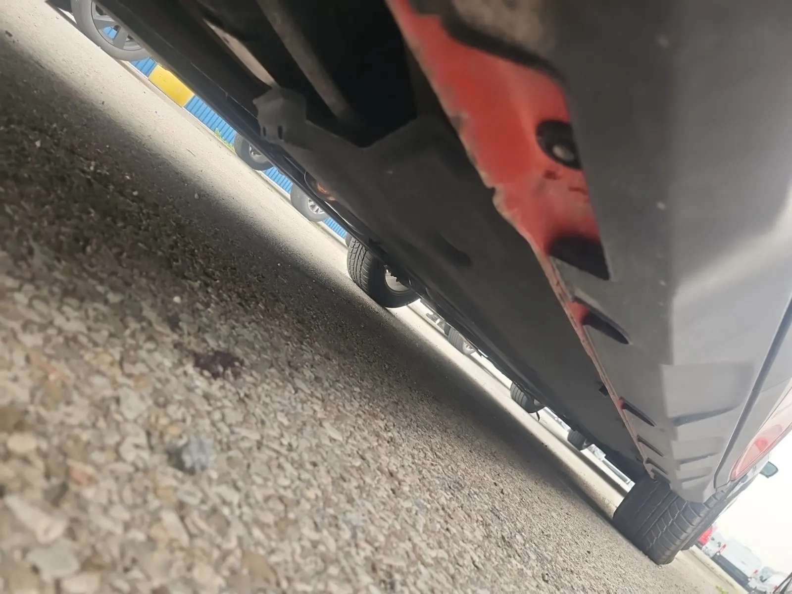 Undercarriage - Passenger Photo