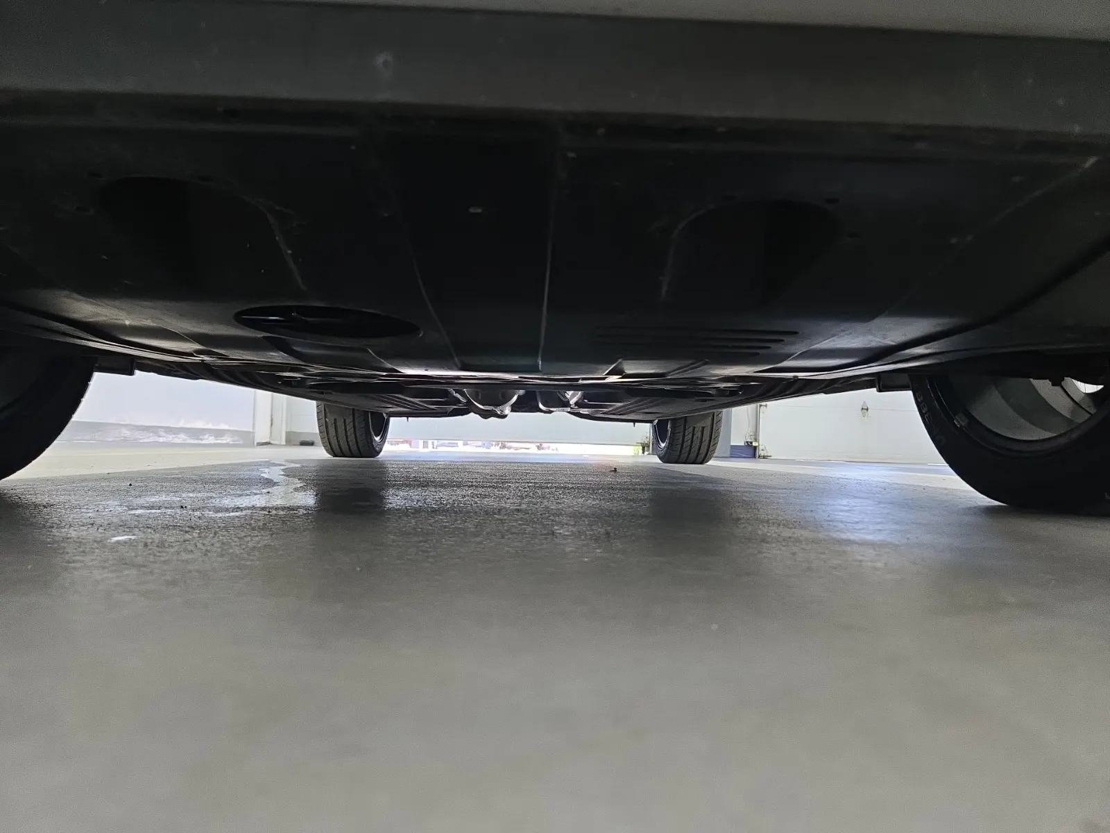 Undercarriage - Front Photo