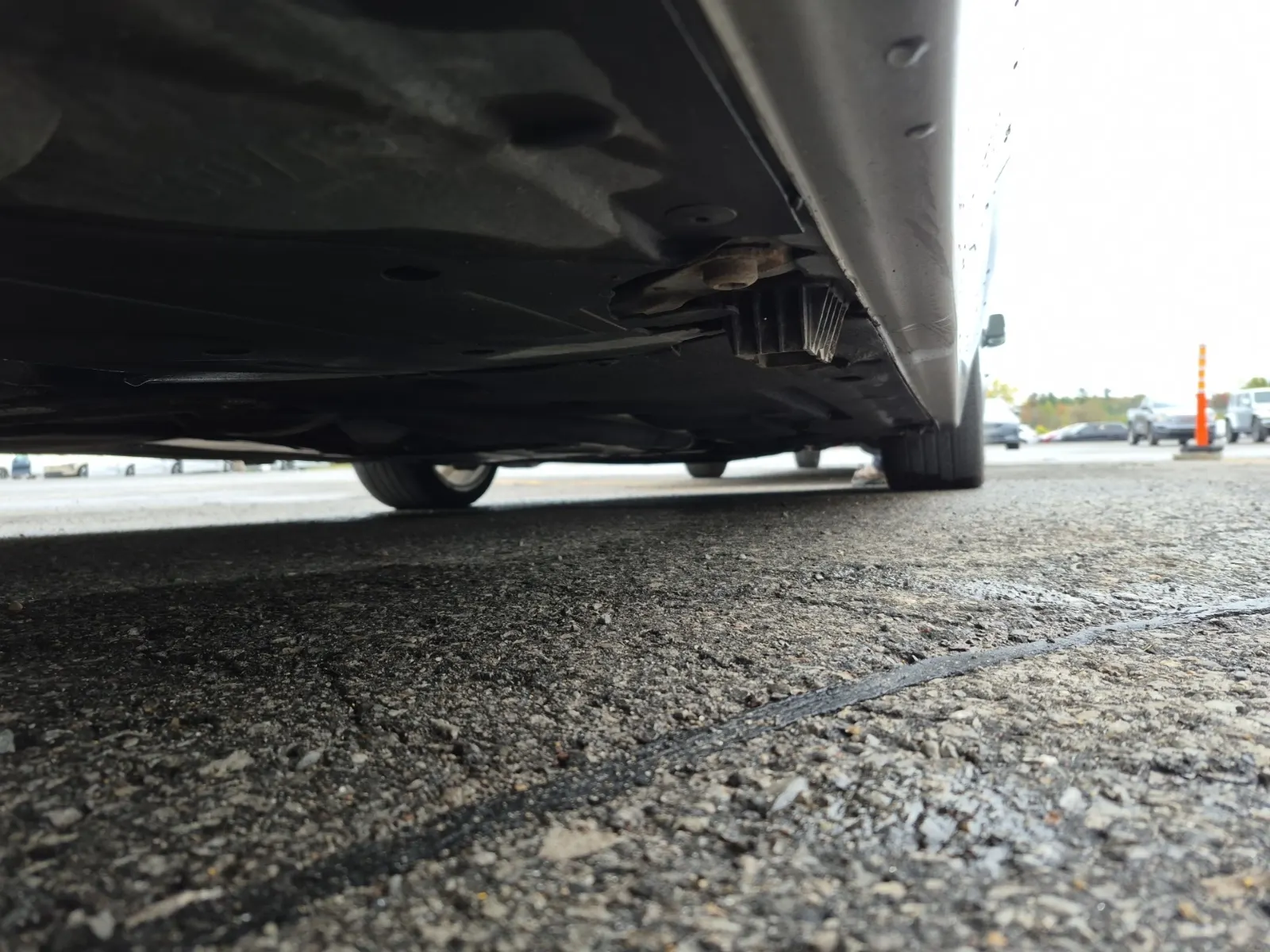 Undercarriage - Passenger Photo