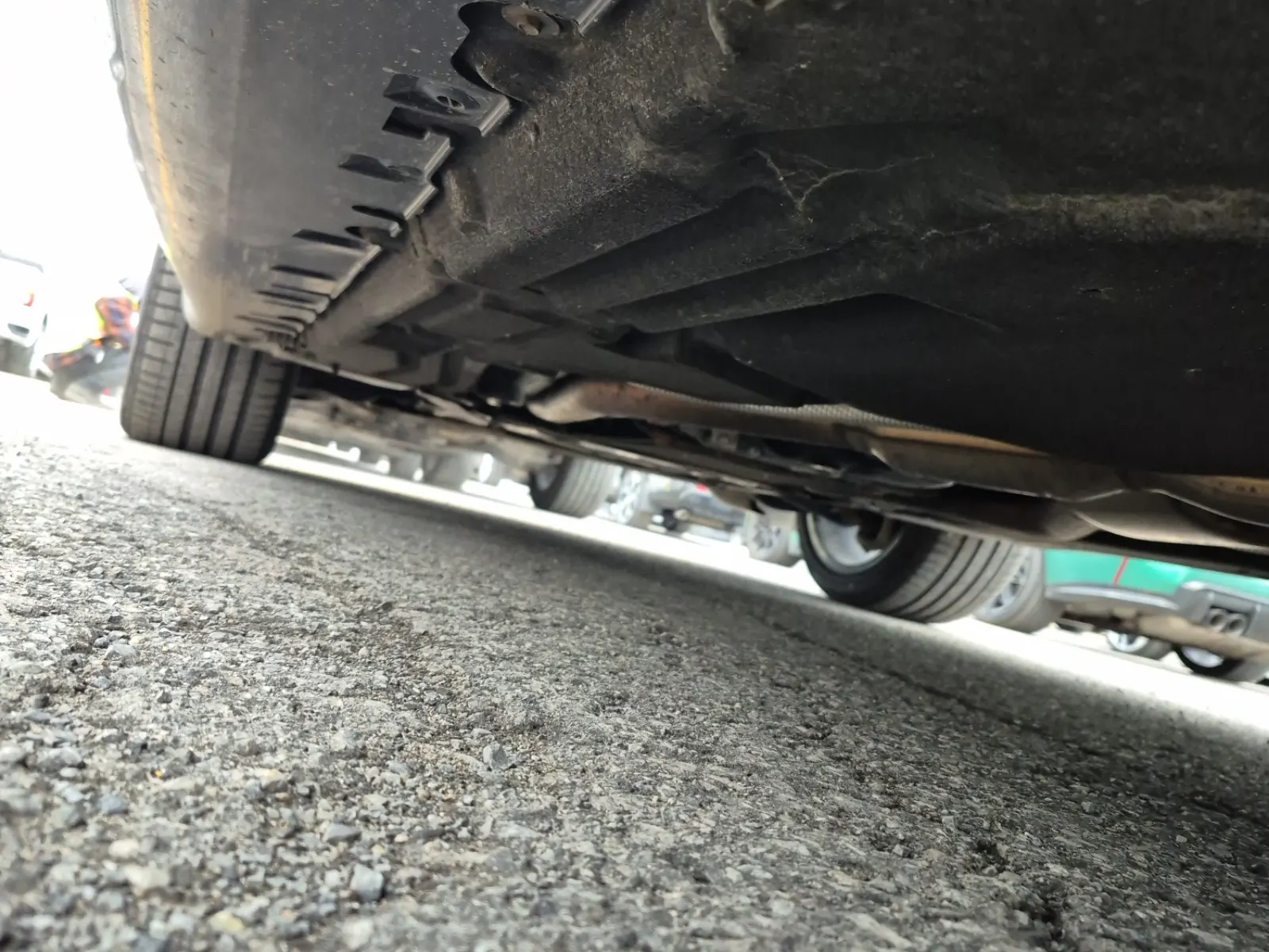 Undercarriage - Driver Photo