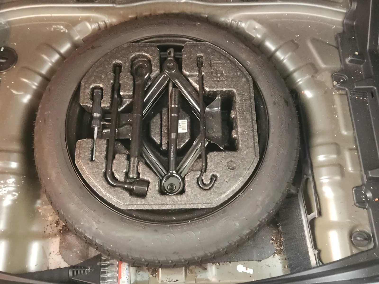 Spare Tire & Wheel Photo