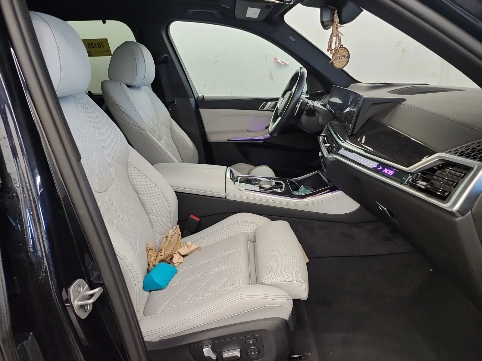 Right Side Interior Photo