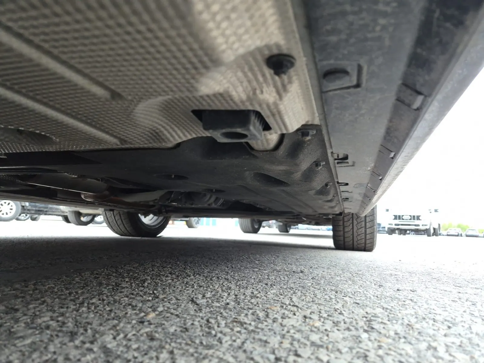 Undercarriage - Passenger Photo
