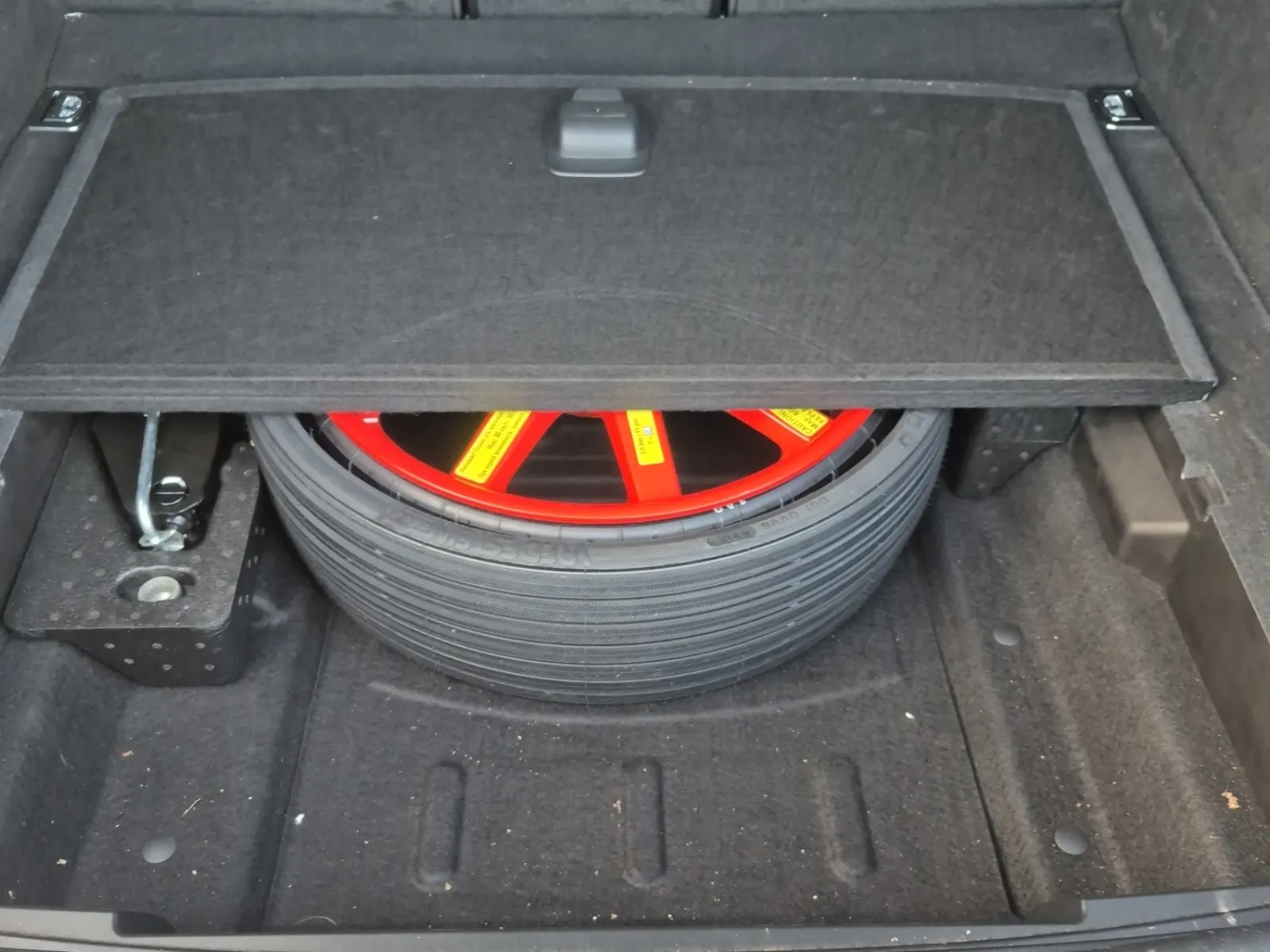 Spare Tire & Wheel Photo