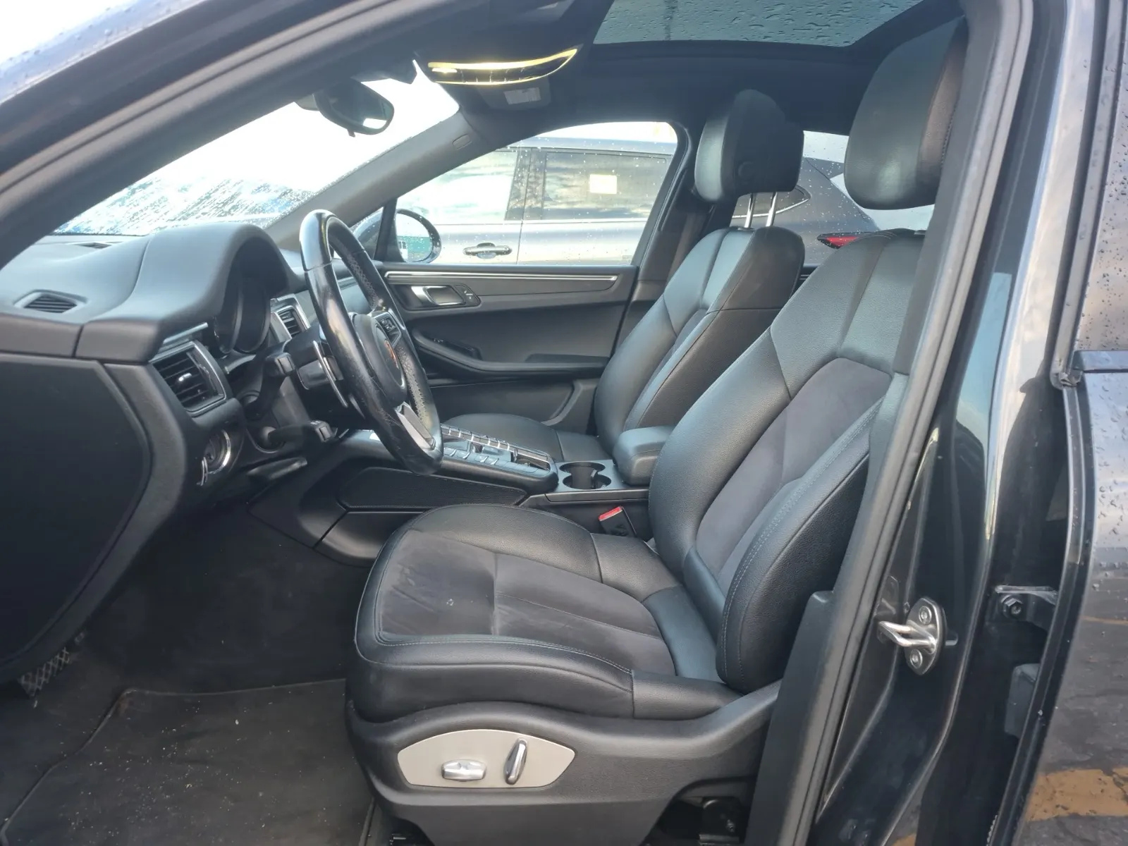 Front Interior Photo