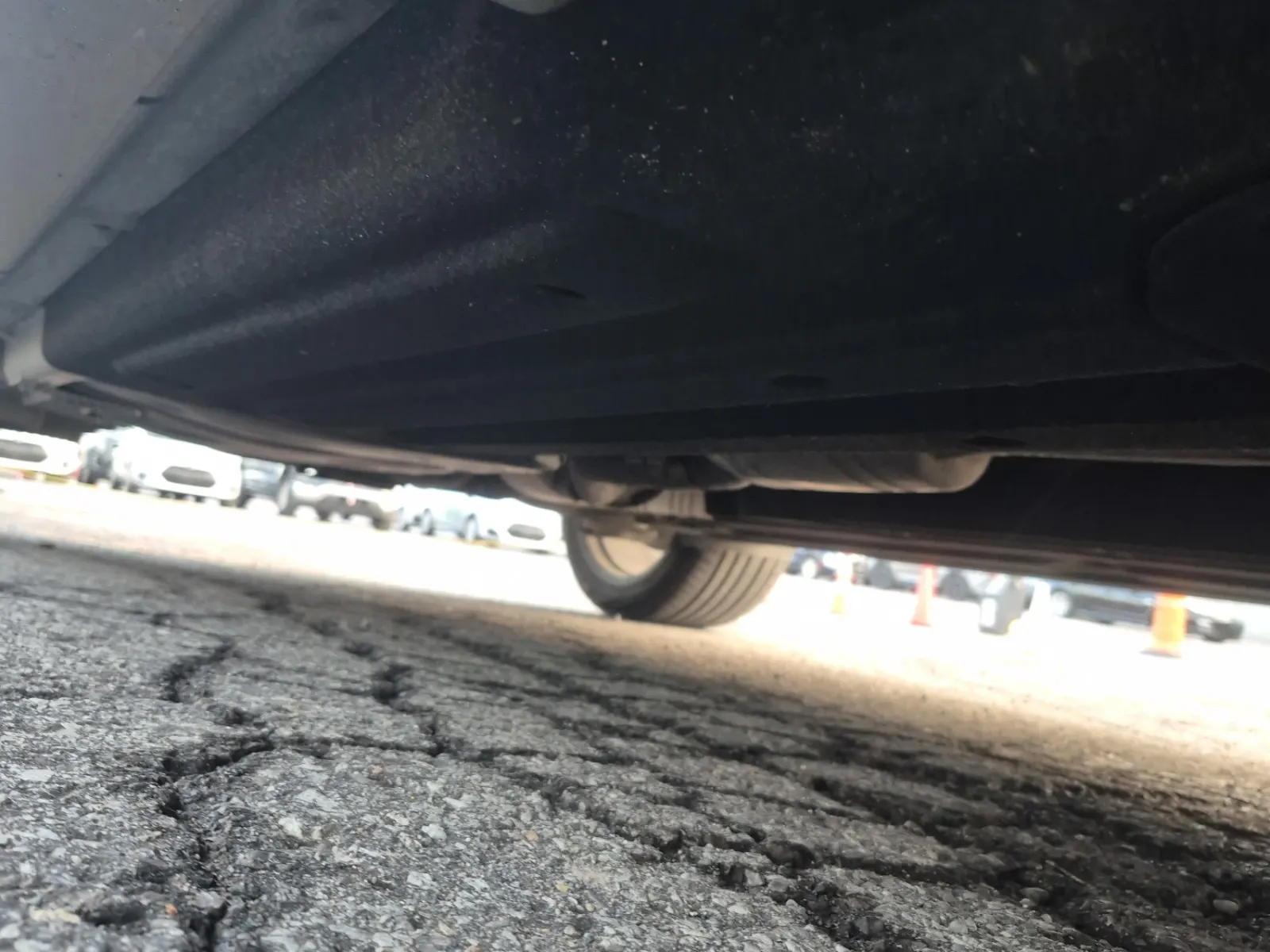Undercarriage - Passenger Photo