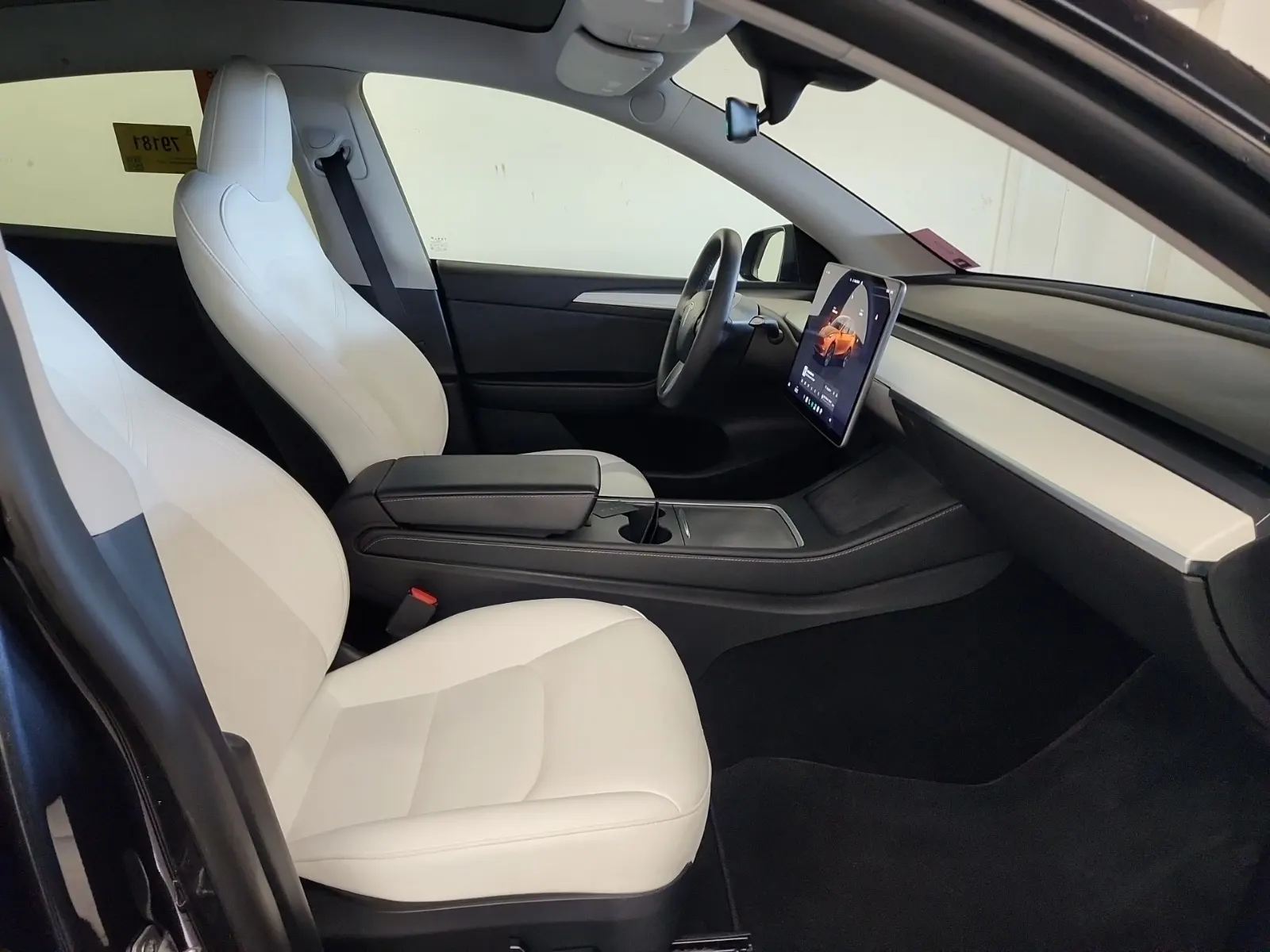 Right Side Interior Photo