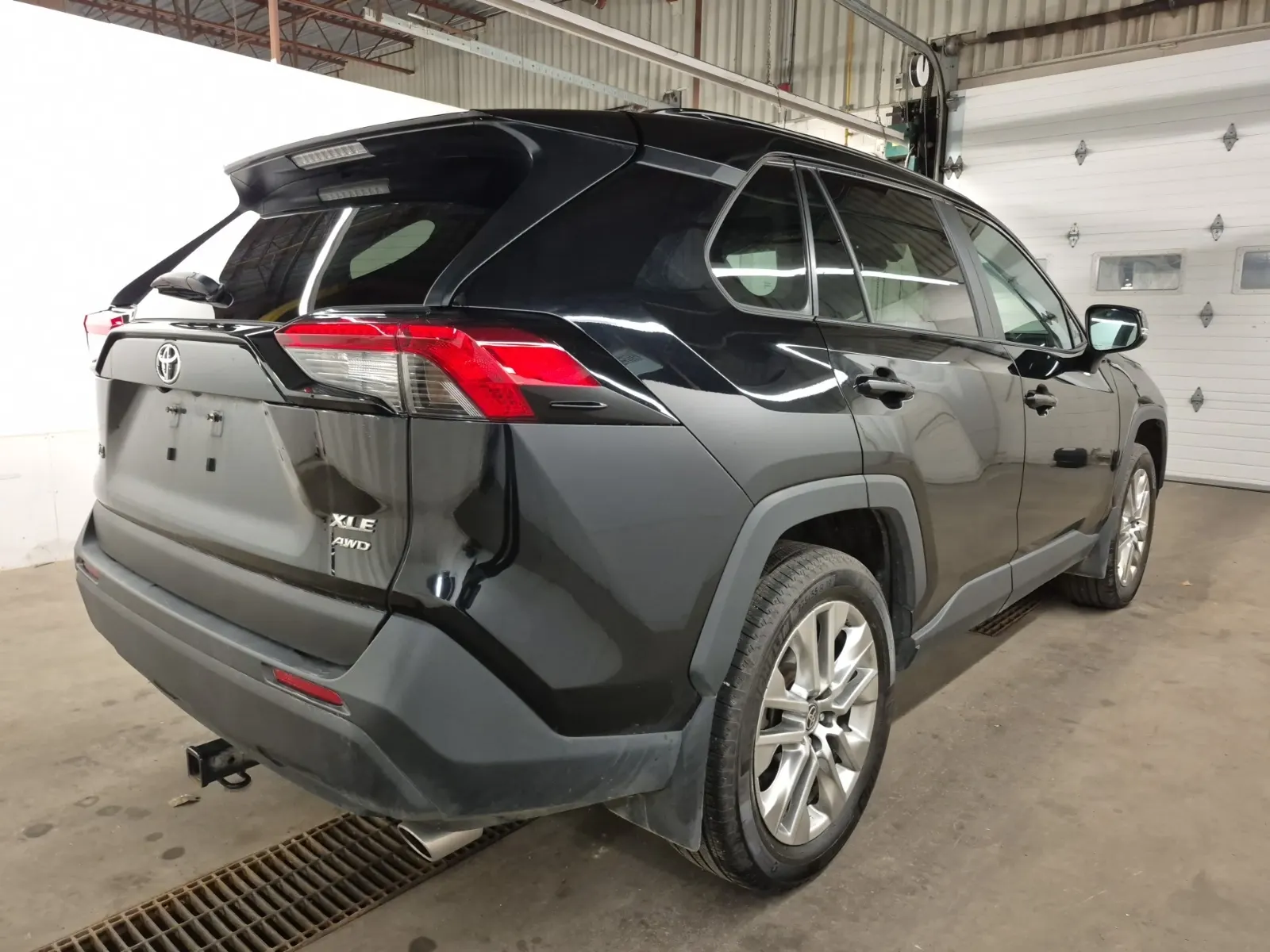 Passenger Rear 3/4 Photo