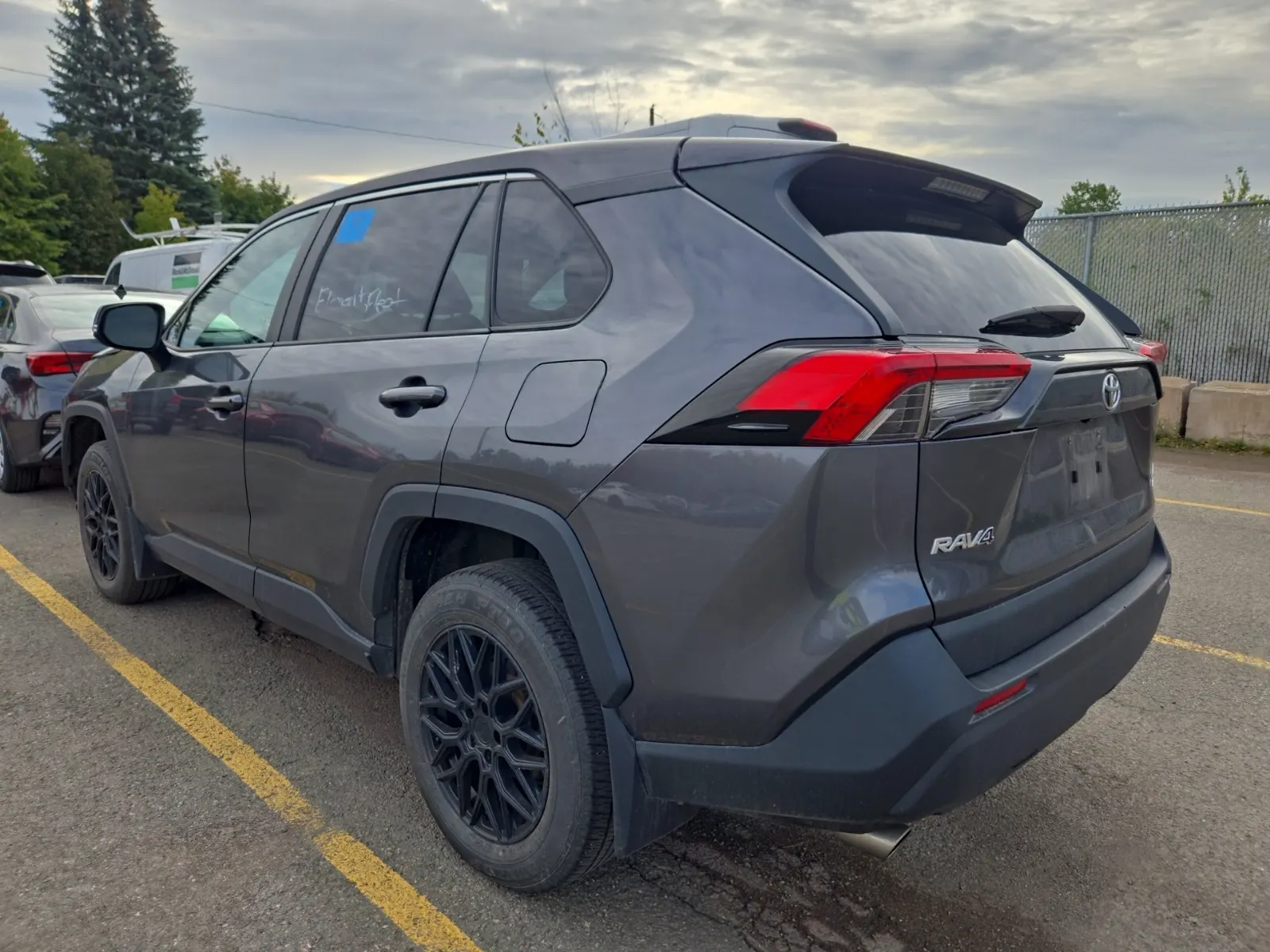 Driver Rear 3/4 Photo