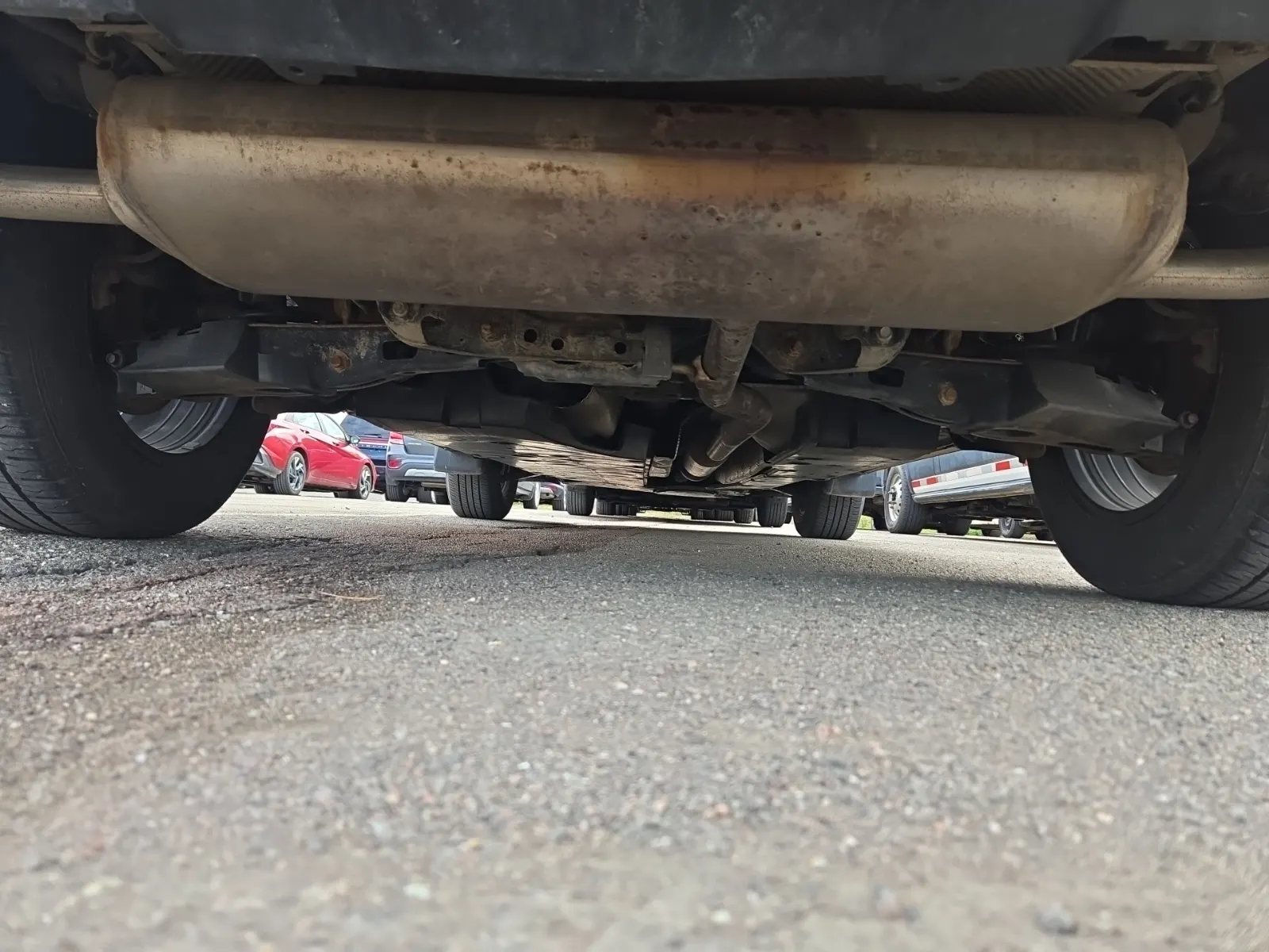 Undercarriage - Rear Photo