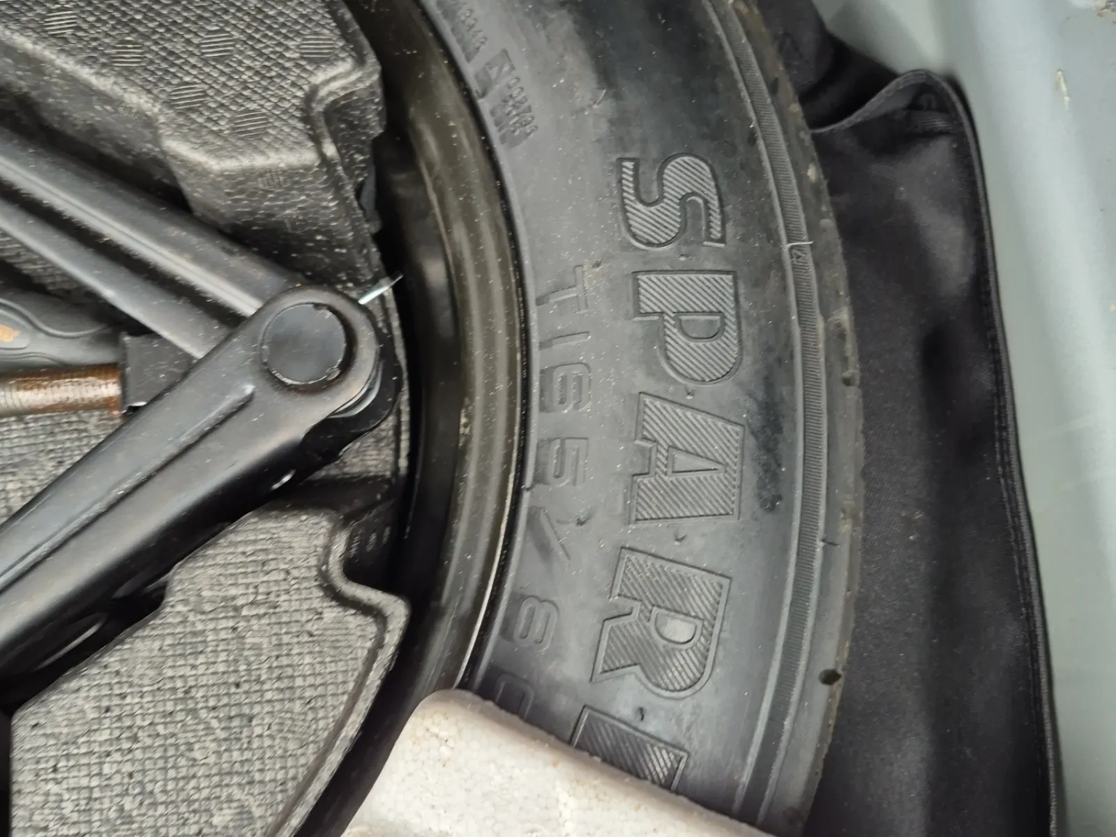 Spare Tire & Wheel Photo