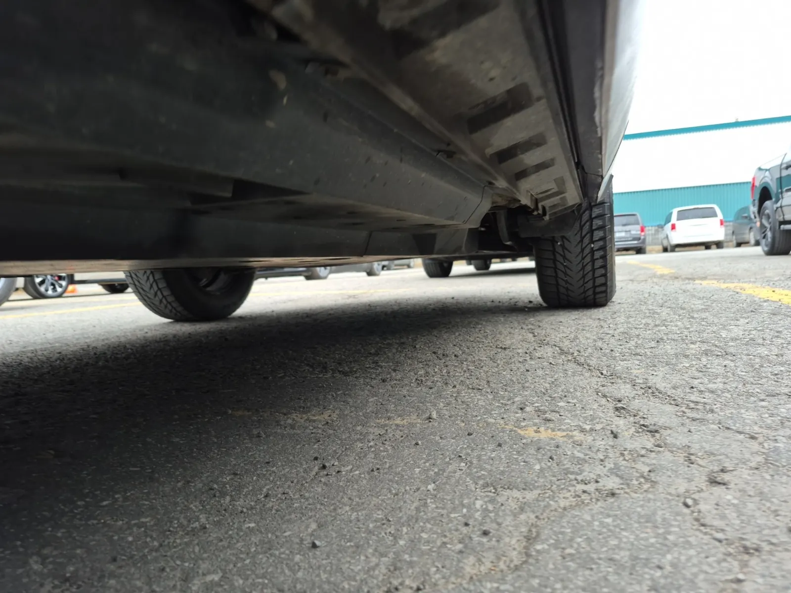 Undercarriage - Driver Photo