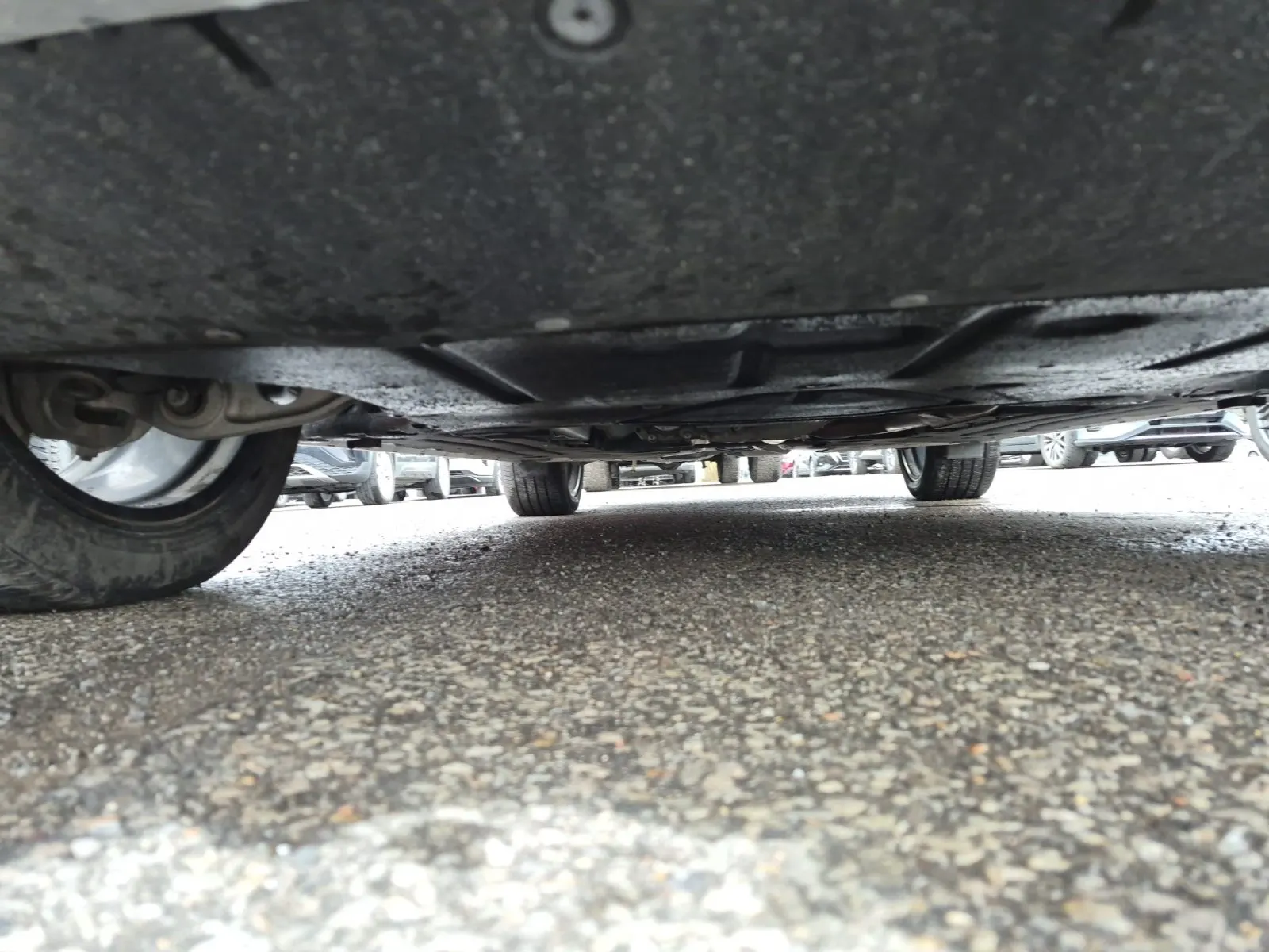 Undercarriage - Front Photo