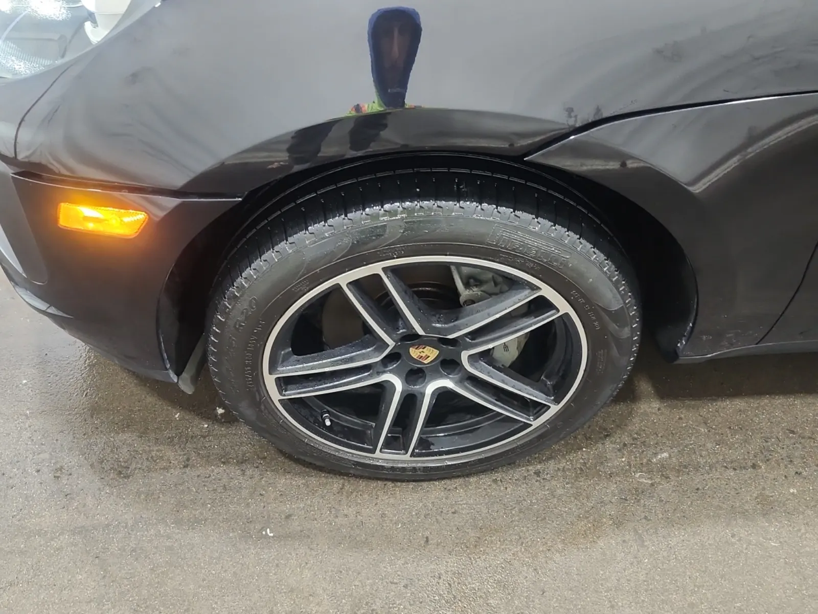 Front driver wheel/tire photo