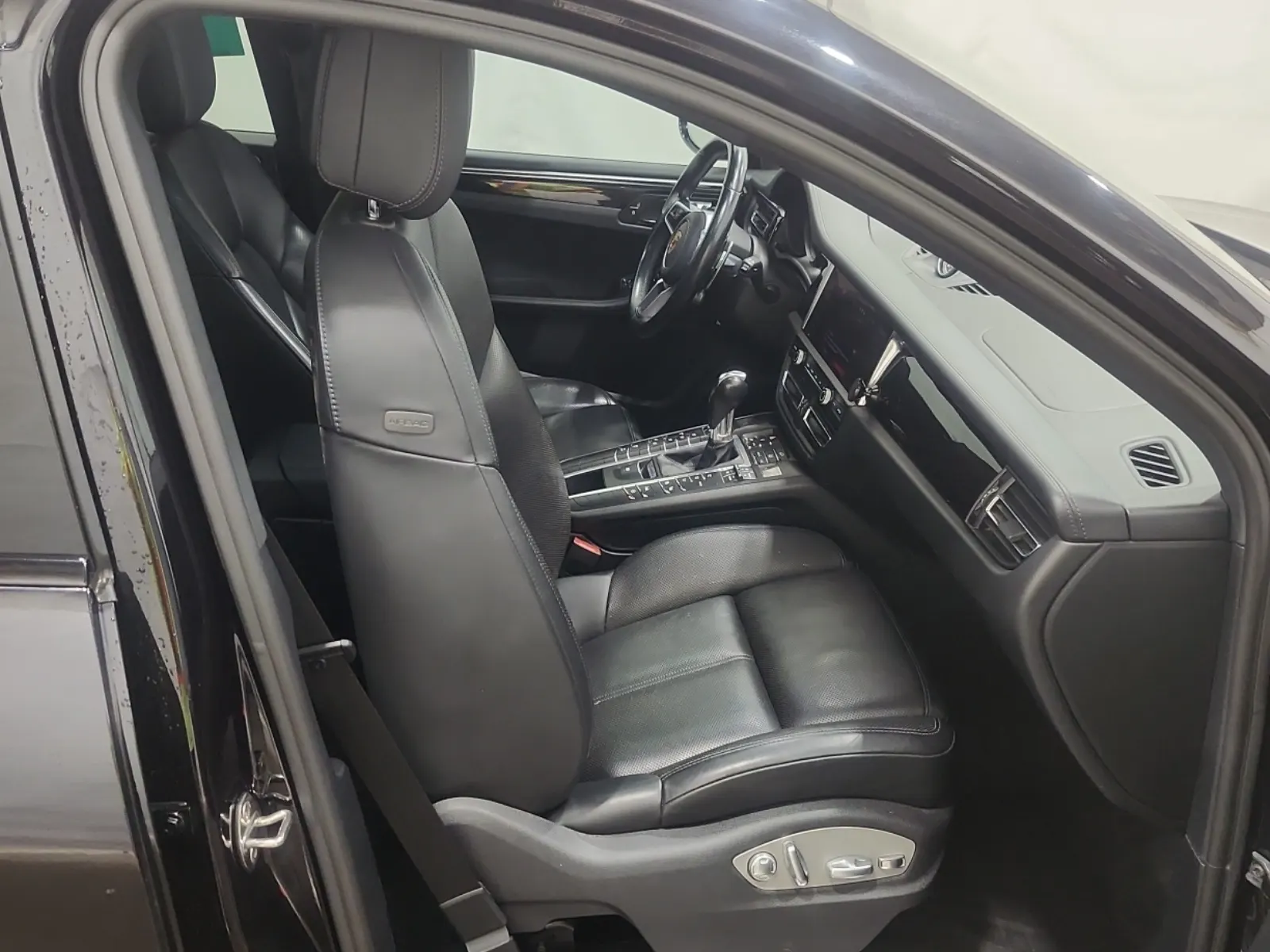 Right Side Interior Photo