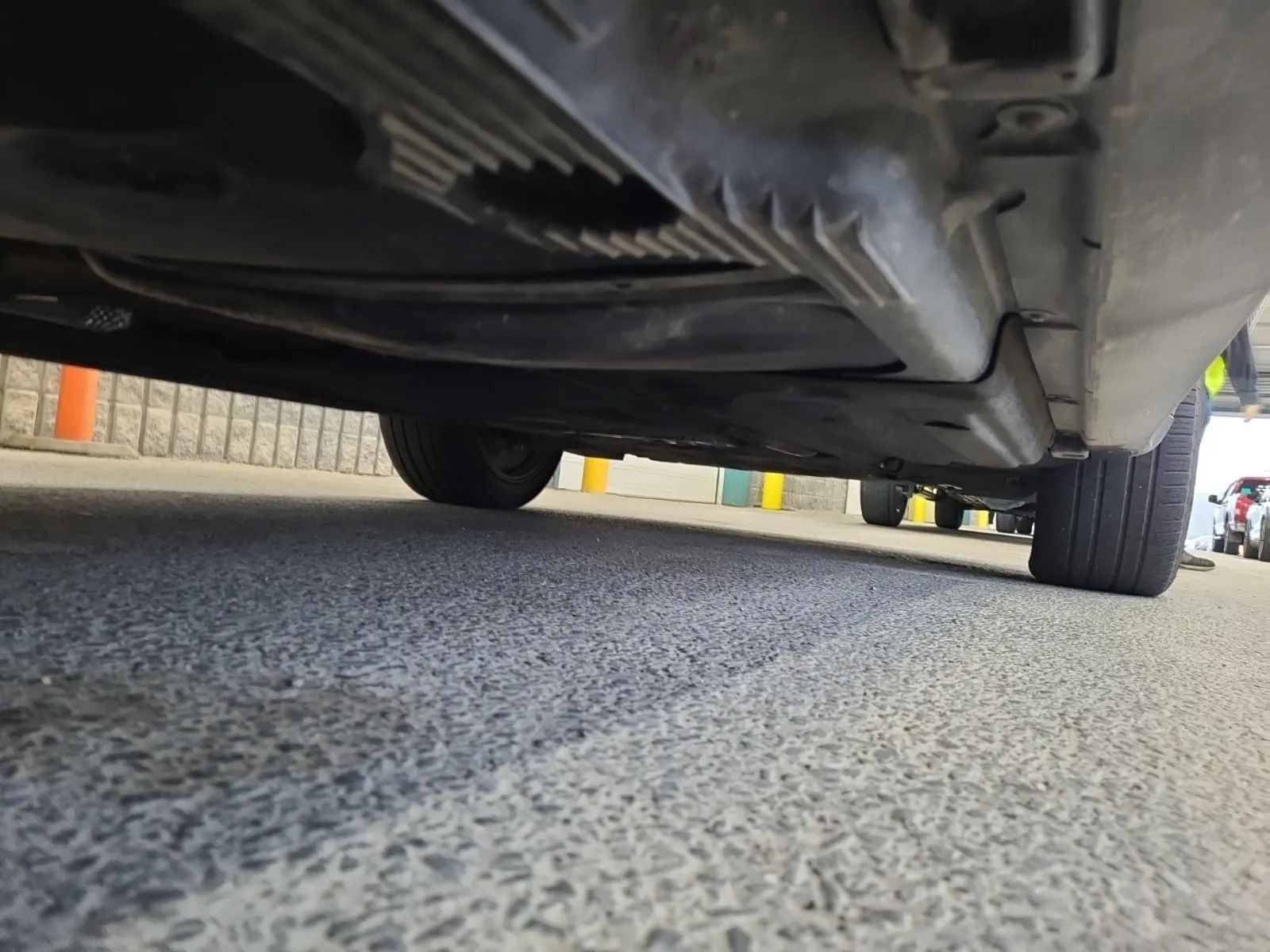 Undercarriage - Passenger Photo