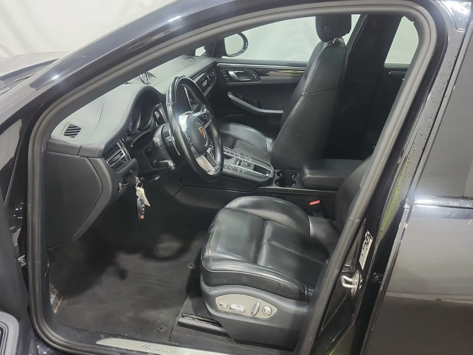 Front Interior Photo
