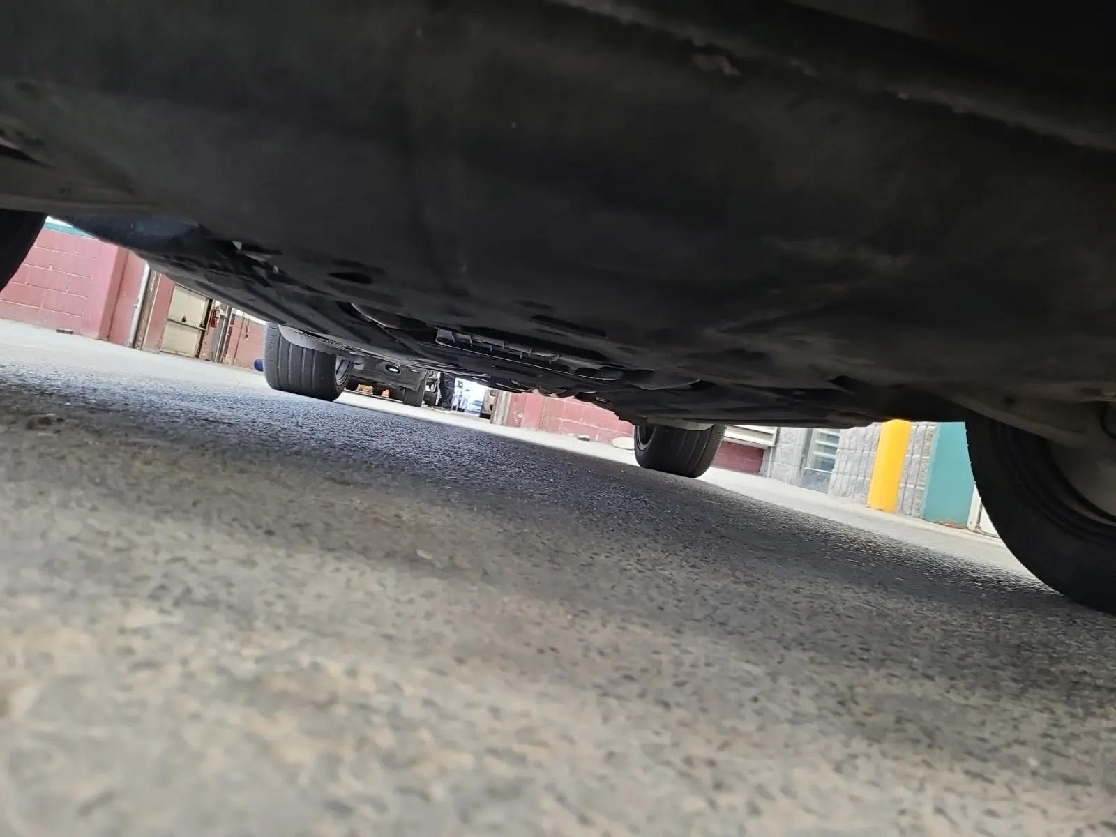 Undercarriage - Front Photo
