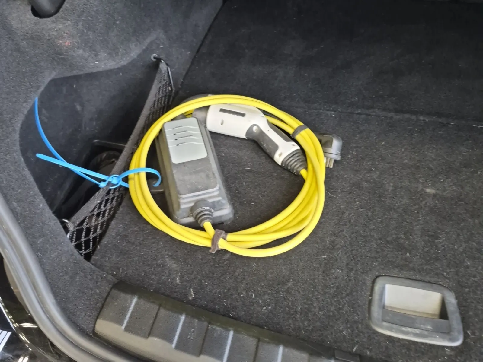 Charging Cable Photo