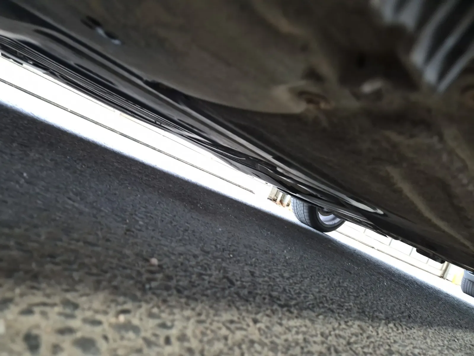 Undercarriage - Driver Photo