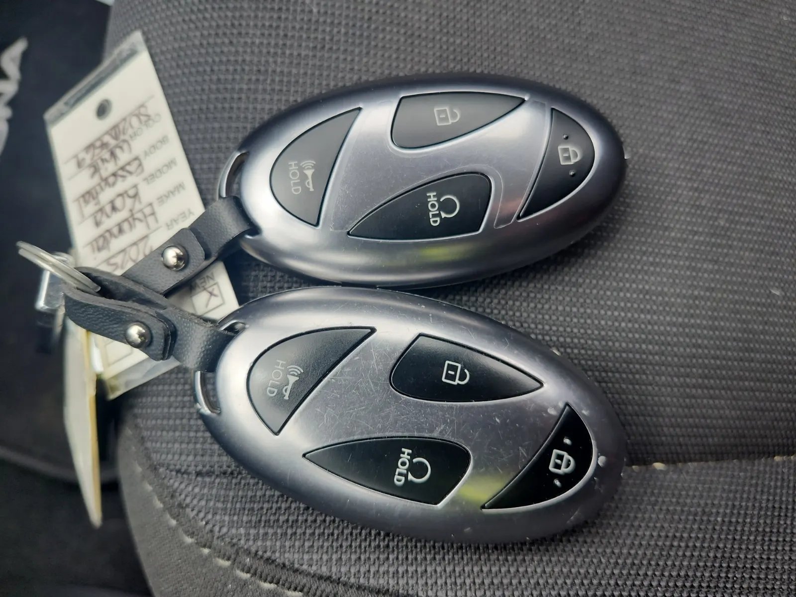 Keys/Fobs/Manual Photo