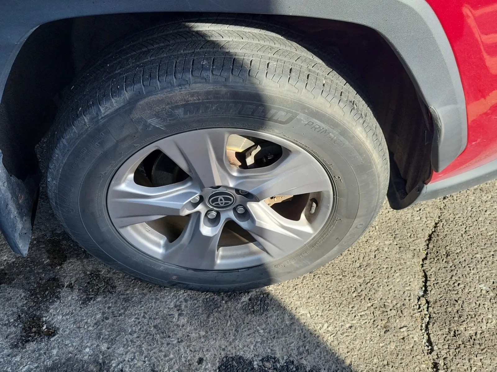 Right Front Wheel/Tire Photo