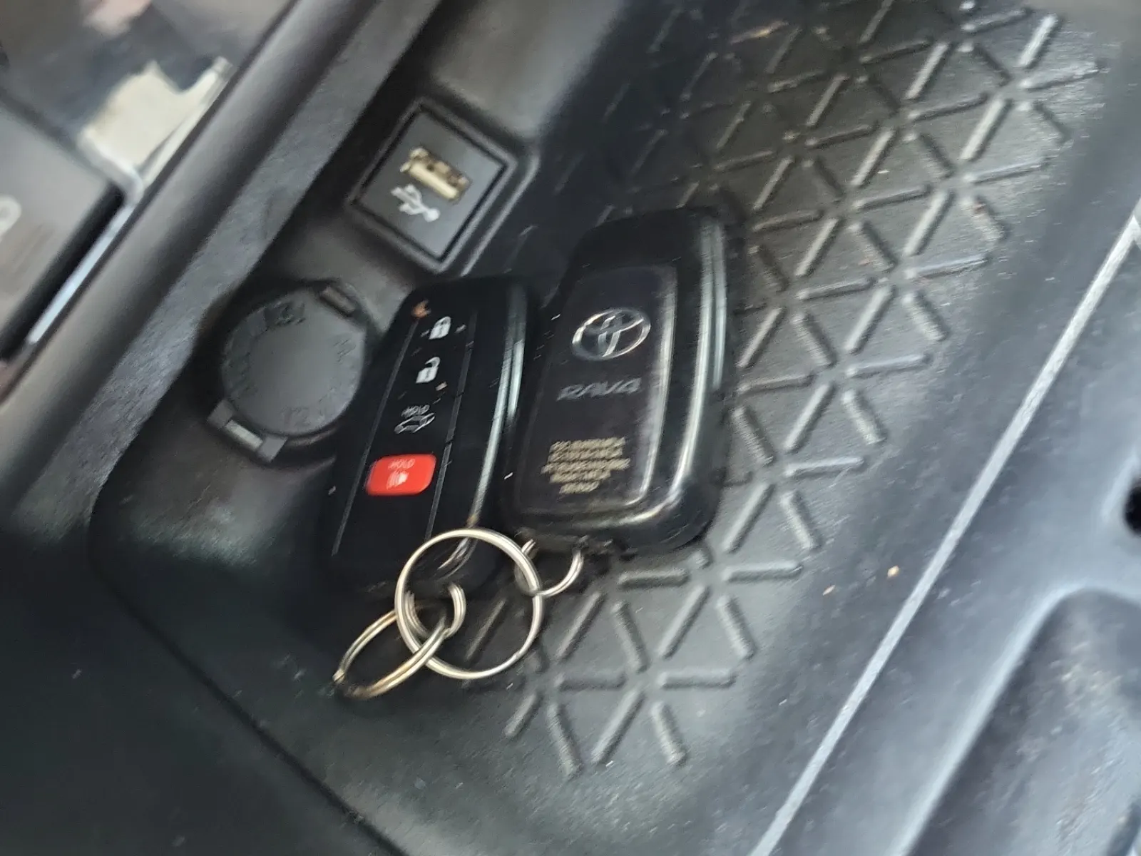 Keys/Fobs/Manual Photo