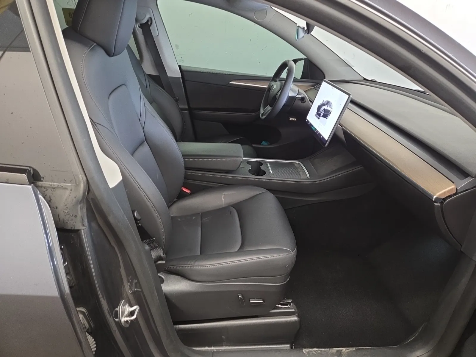 Right Side Interior Photo
