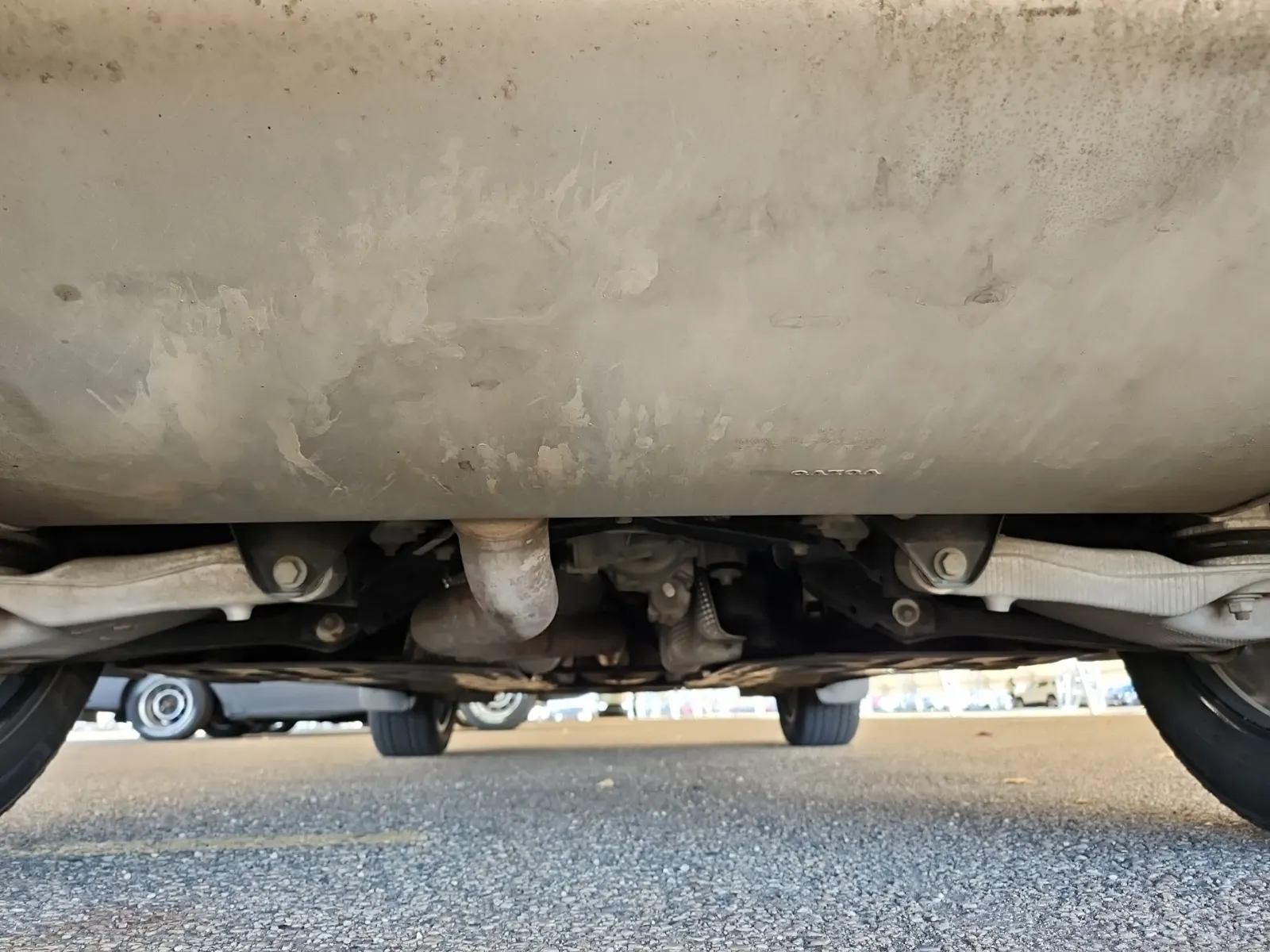 Undercarriage - Rear Photo
